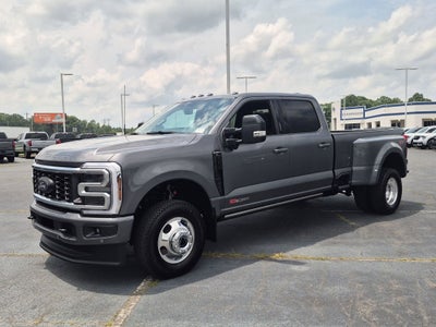 2026 Ford Super Duty F-350 DRW Platinum