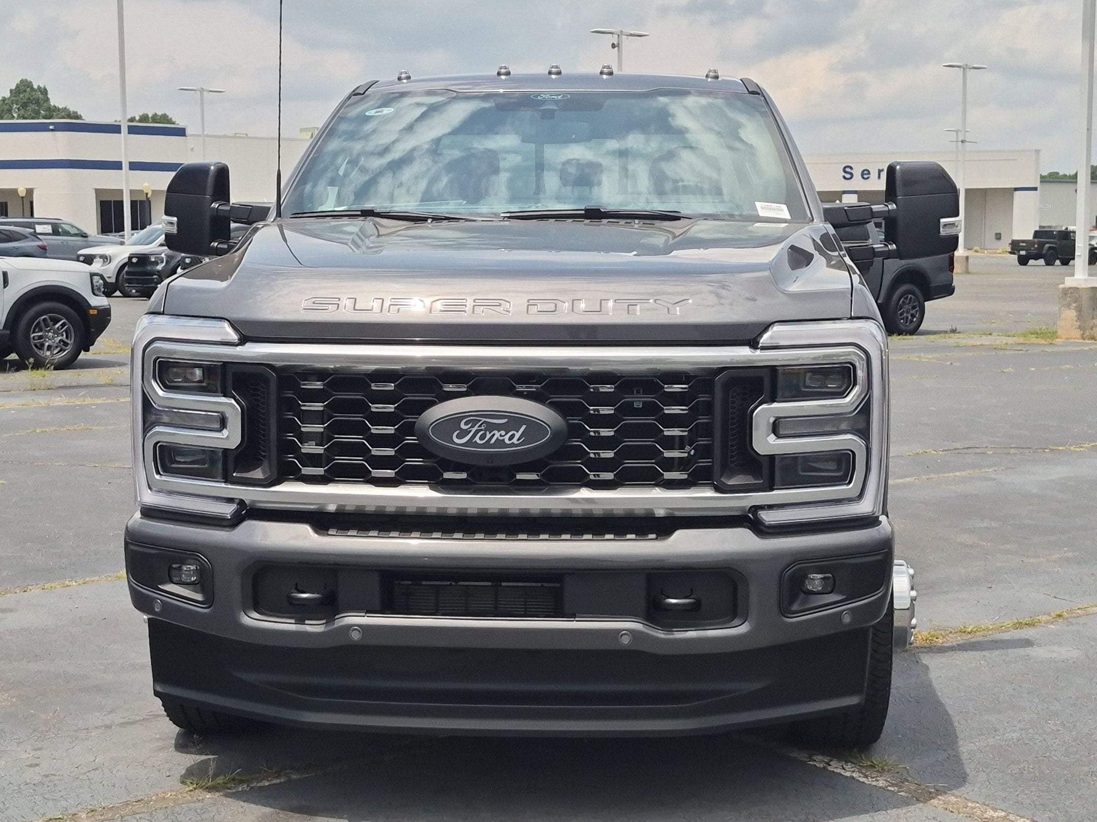2026 Ford Super Duty F-350 DRW Platinum
