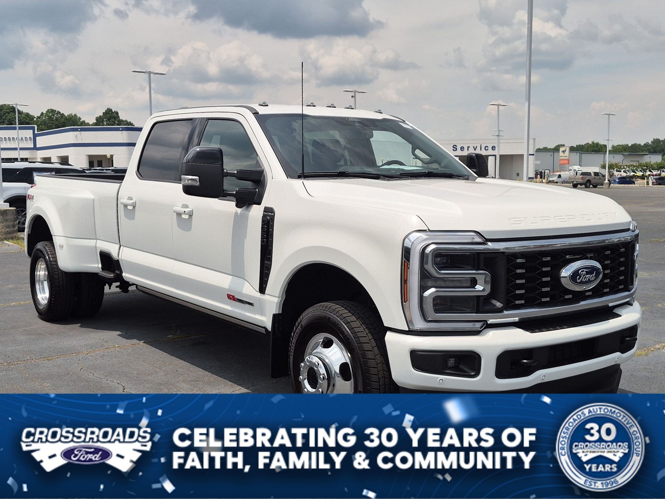 2025 Ford Super Duty F-350 DRW Platinum