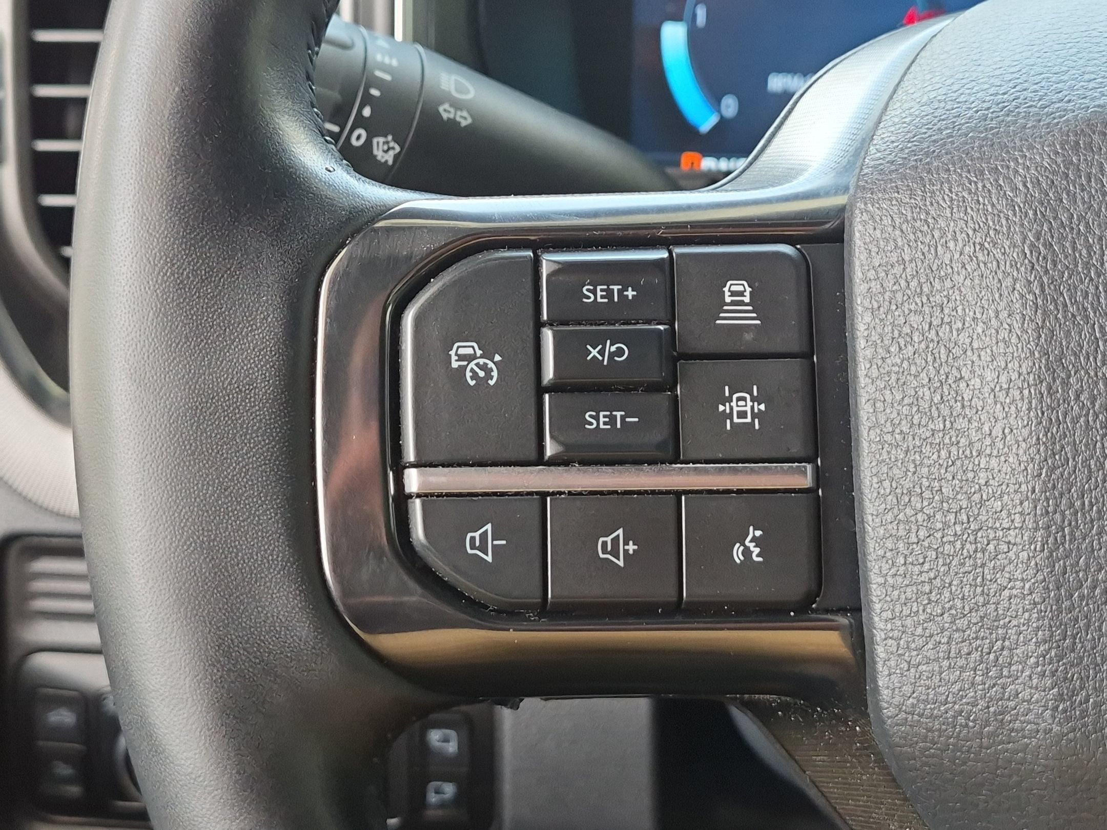 2025 Ford Super Duty F-350 DRW Platinum