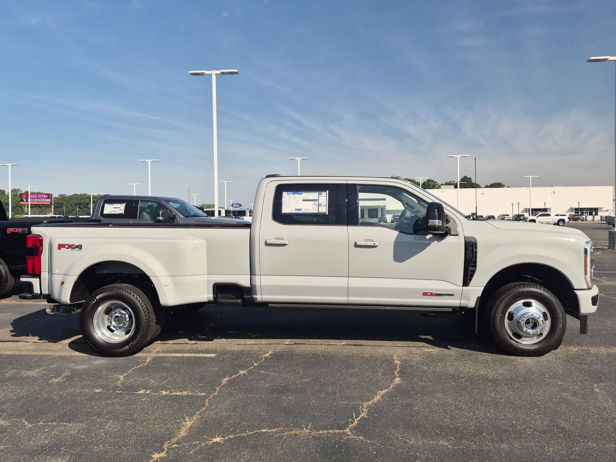 2026 Ford Super Duty F-350 DRW Platinum