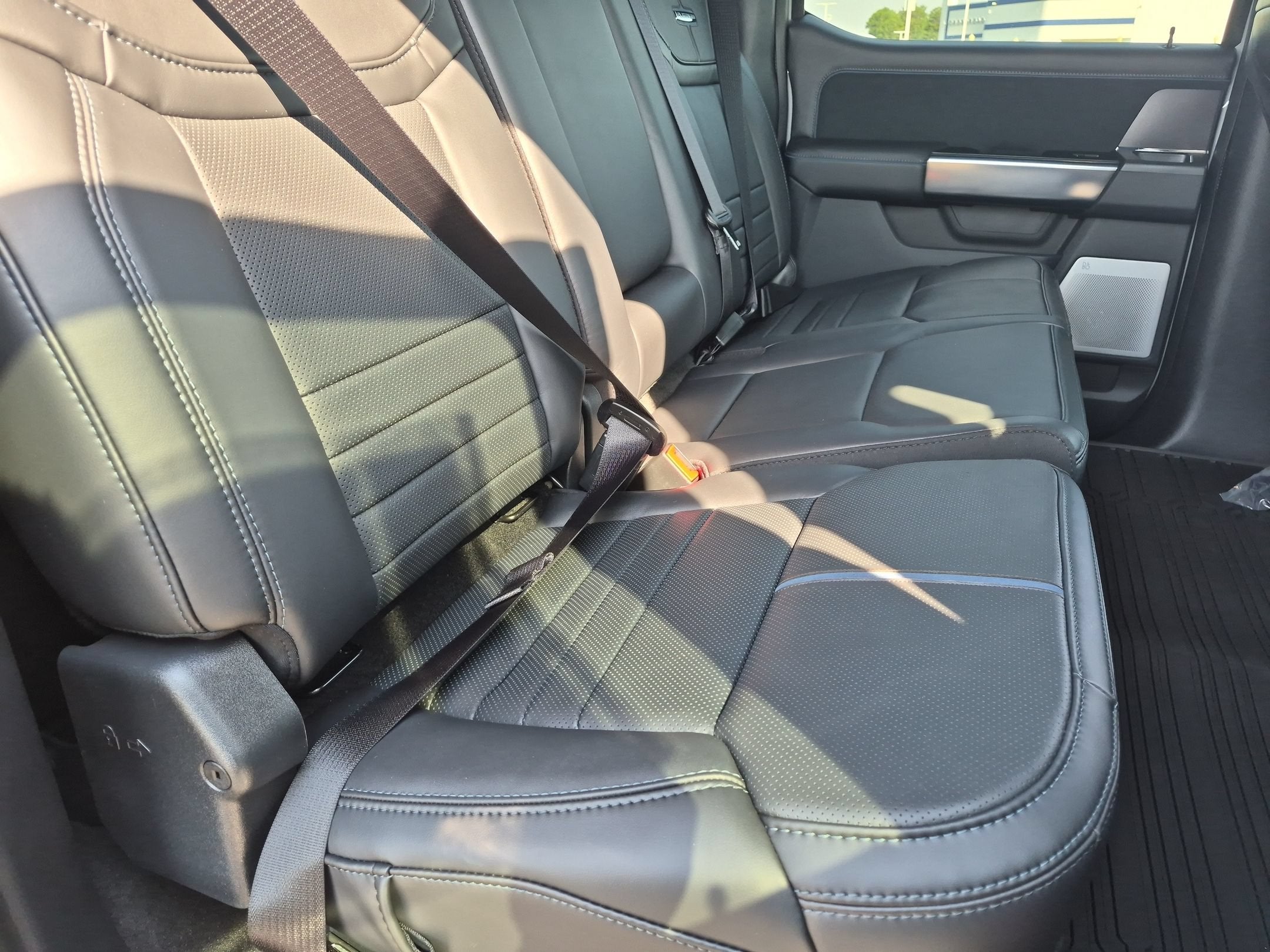 2026 Ford Super Duty F-350 DRW Platinum