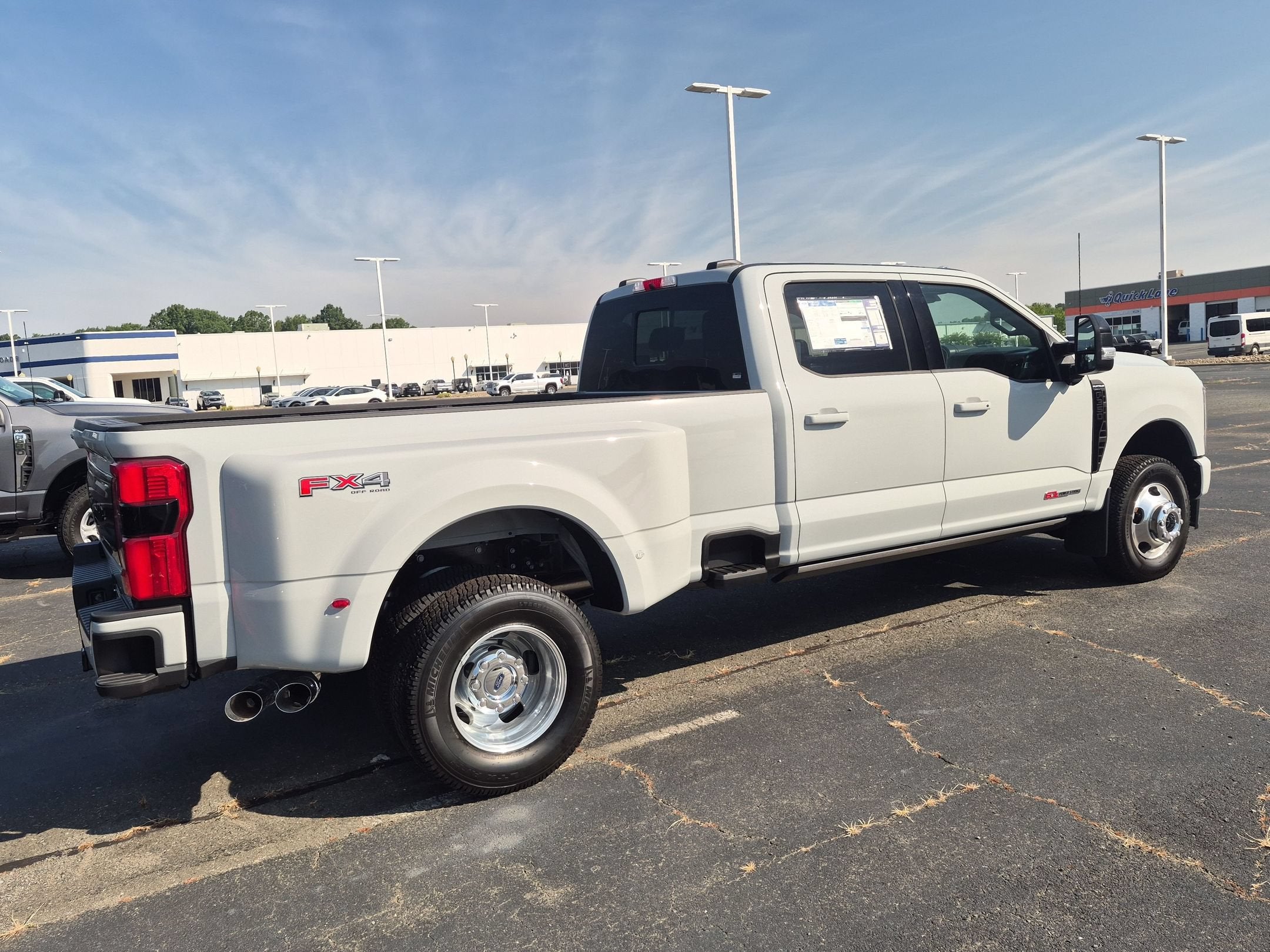2026 Ford Super Duty F-350 DRW Platinum
