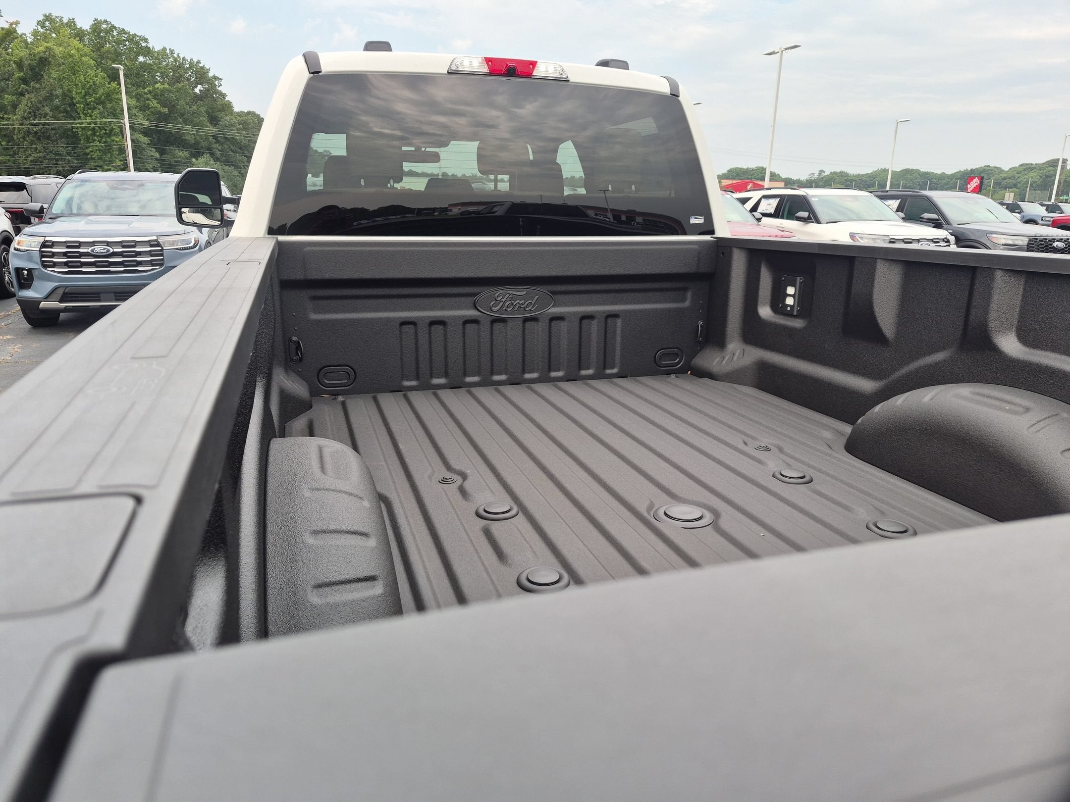 2026 Ford Super Duty F-350 DRW LARIAT