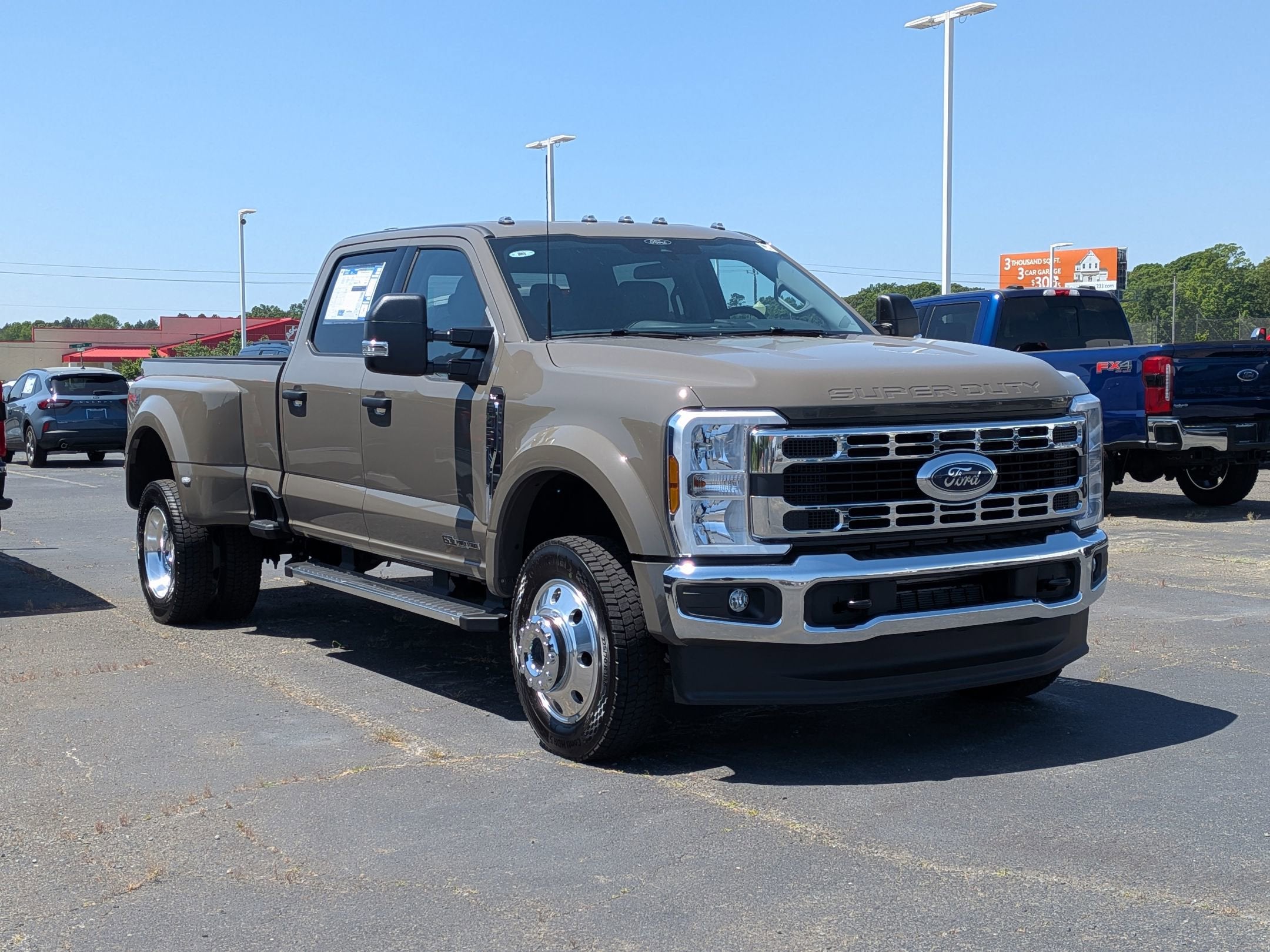 2026 Ford Super Duty F-450 DRW XLT
