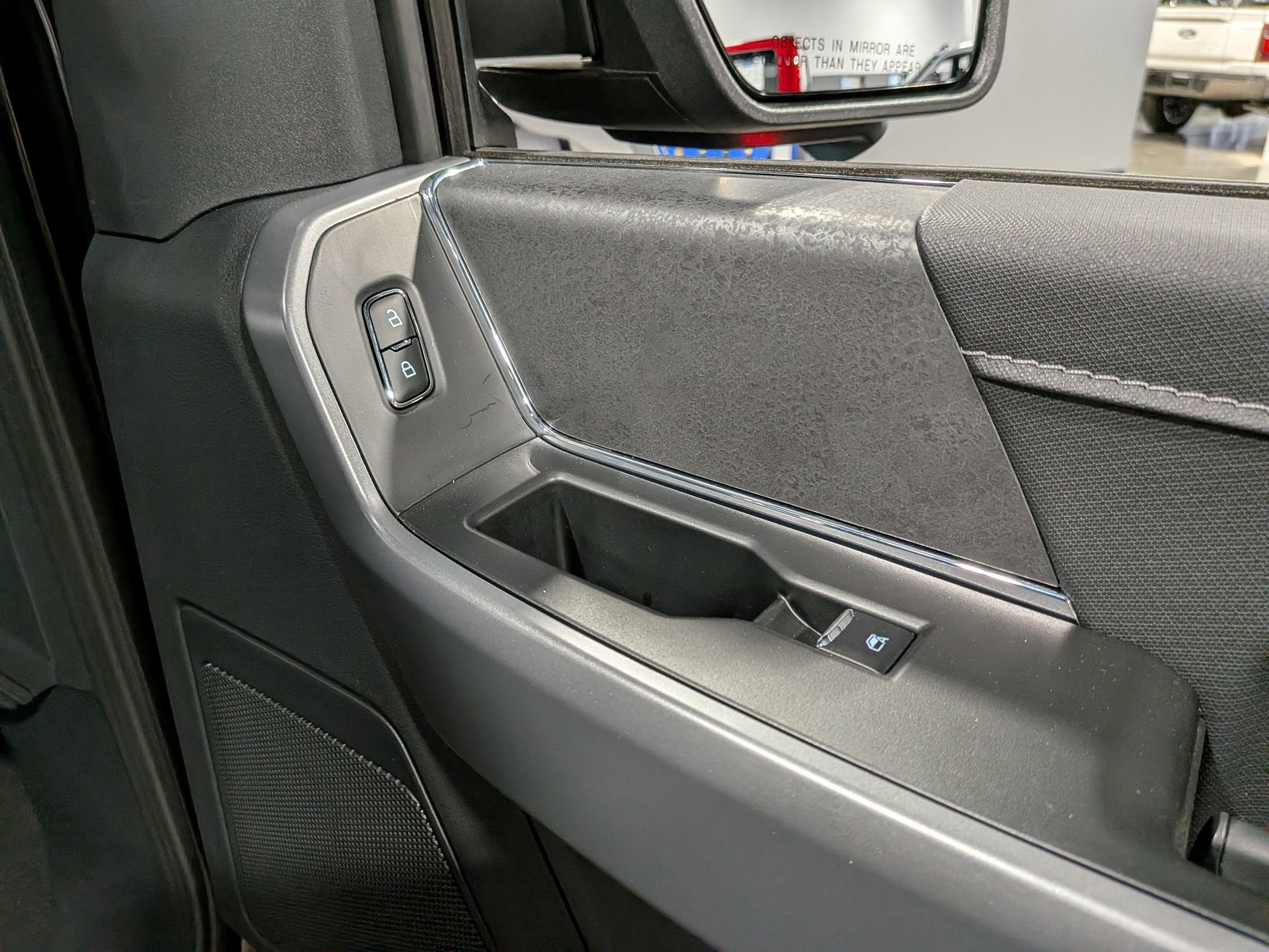 2025 Ford F-150 XLT - 6" lift custom wheels,Leather