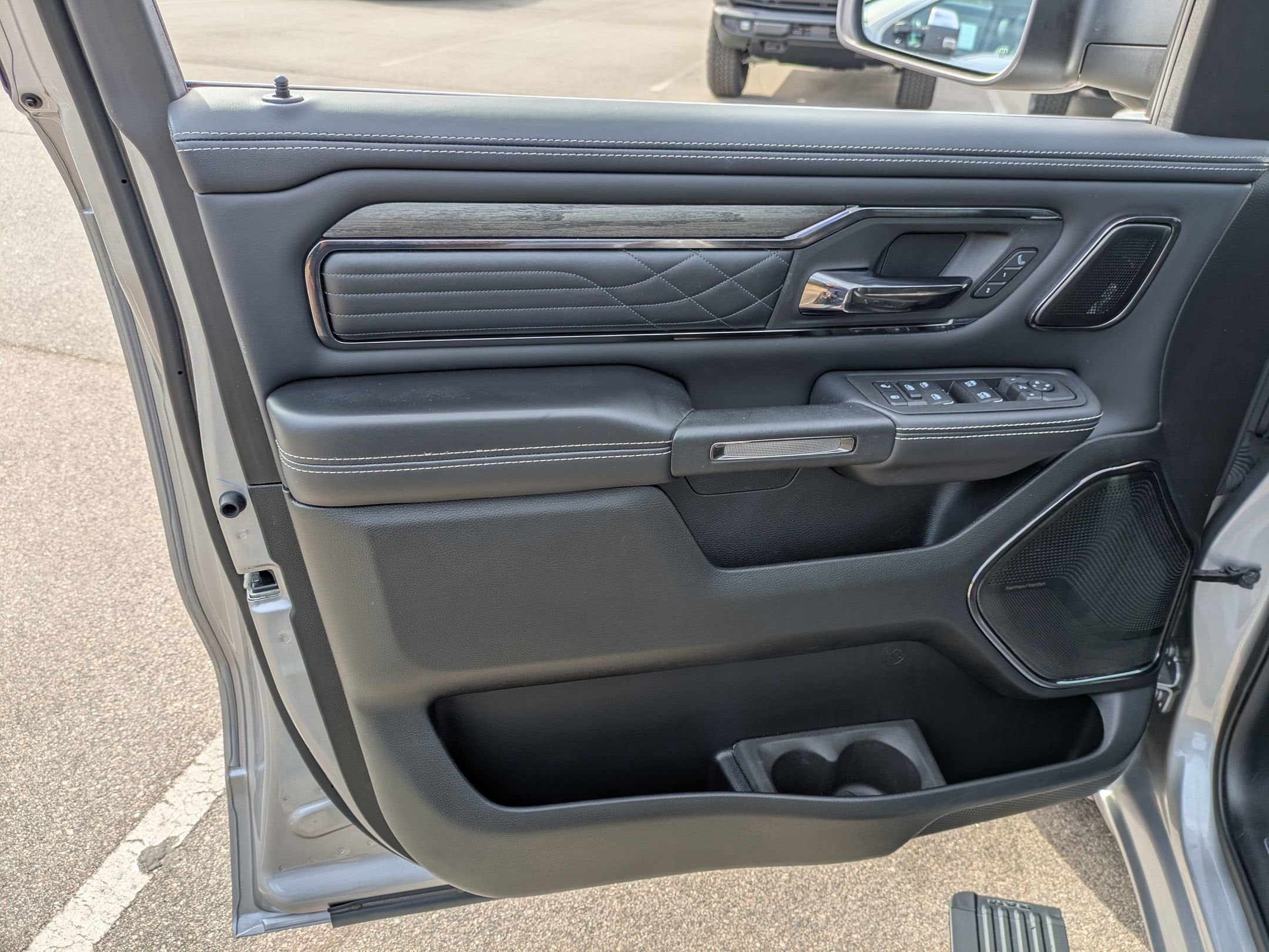 2025 RAM 1500 Limited