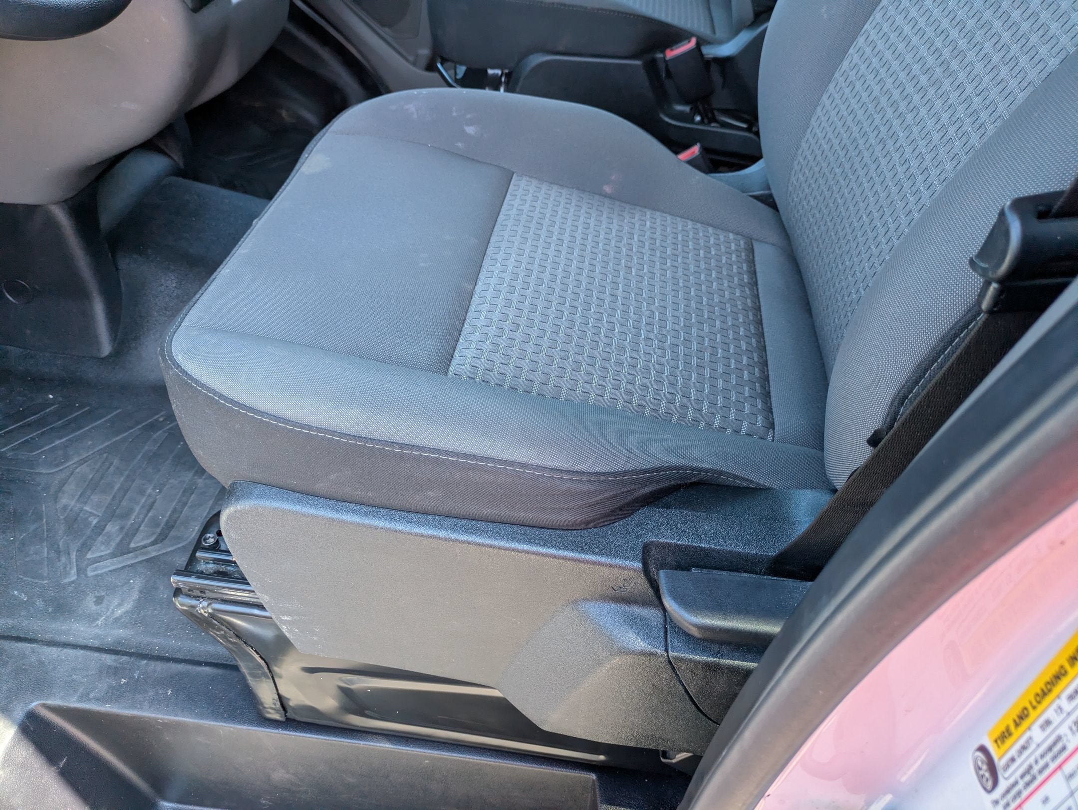 2025 Ford Transit Passenger Wagon XL
