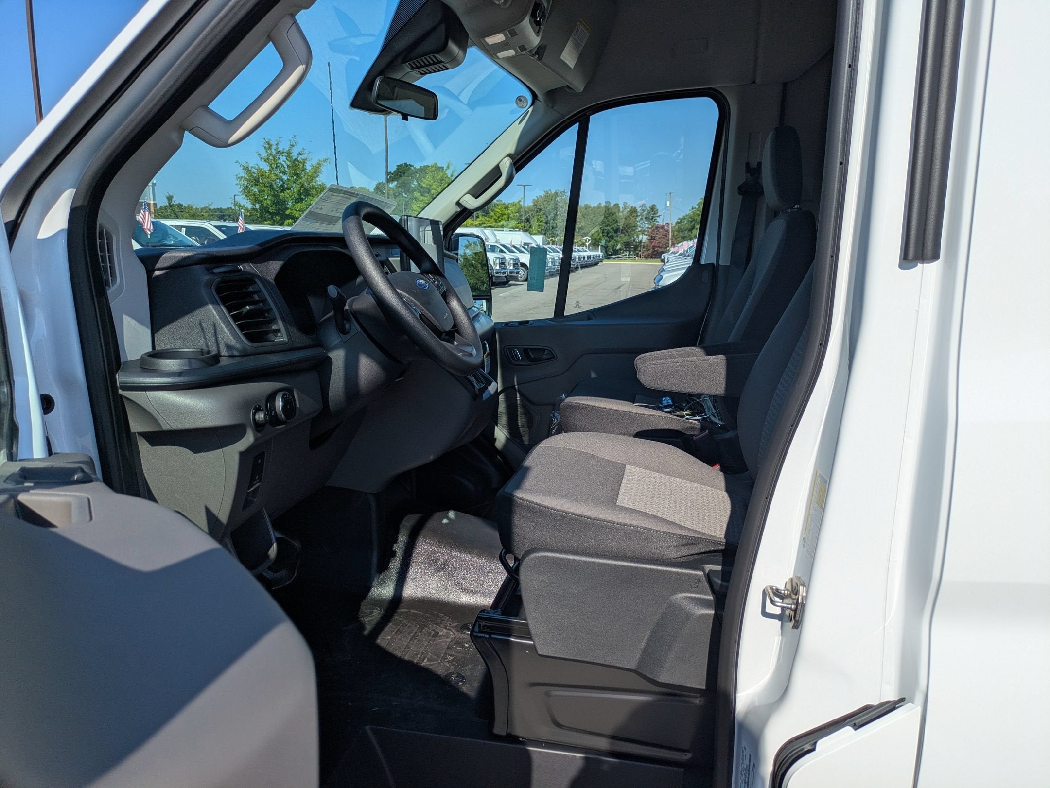 2026 Ford Transit Passenger Wagon XL