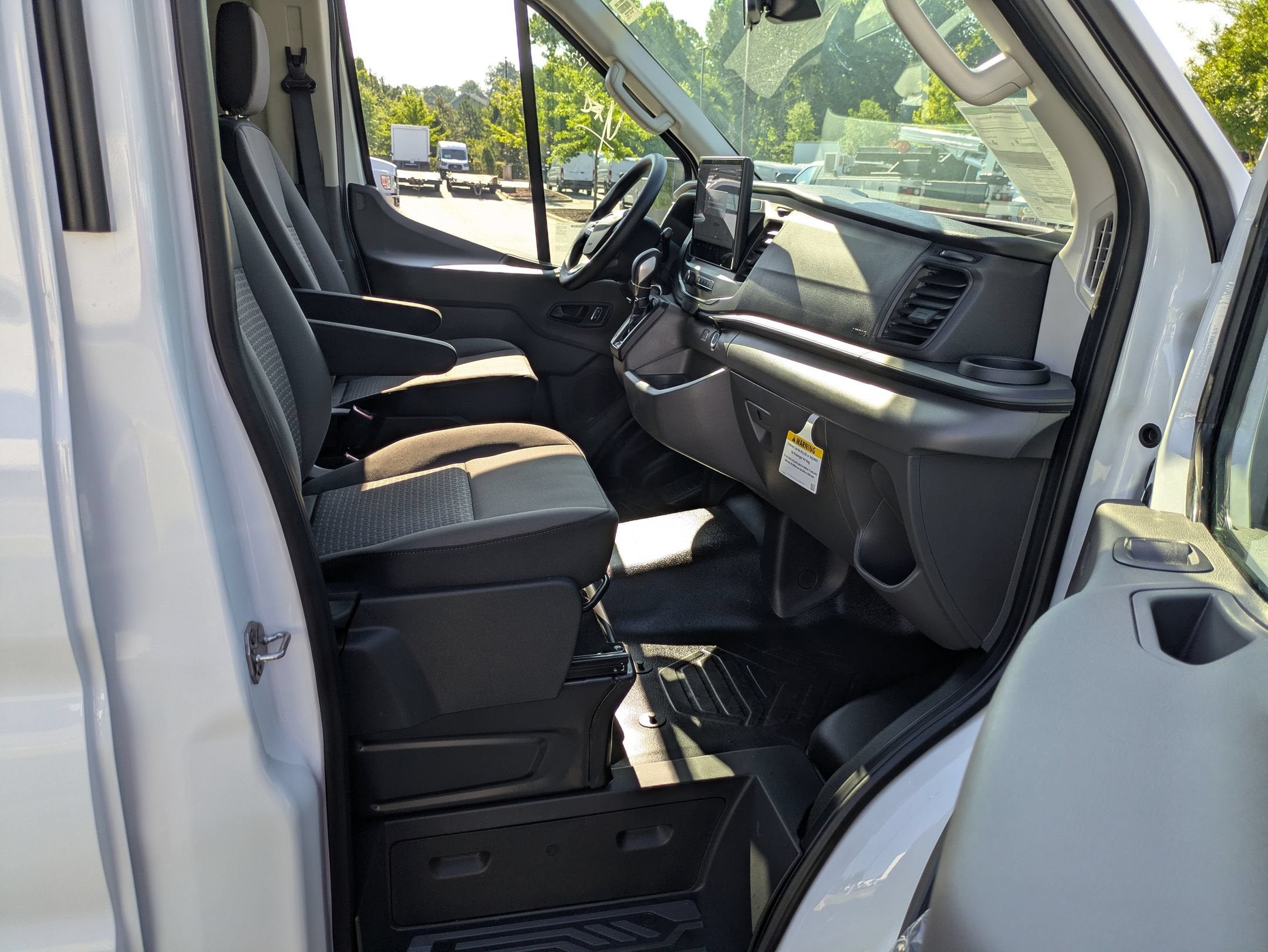2026 Ford Transit Passenger Wagon XL
