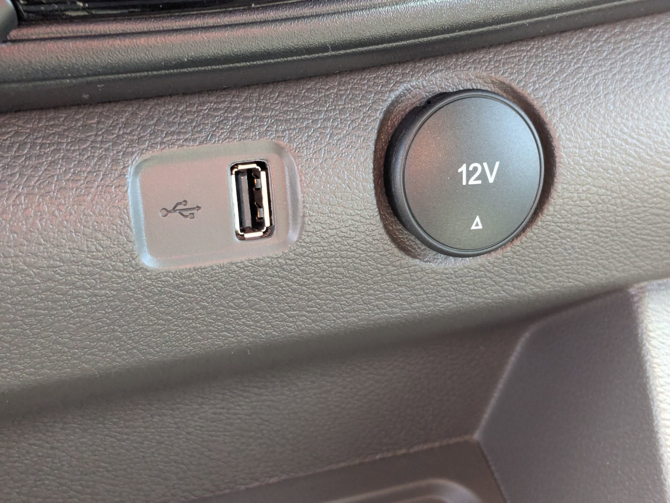 2026 Ford Transit Passenger Wagon XLT