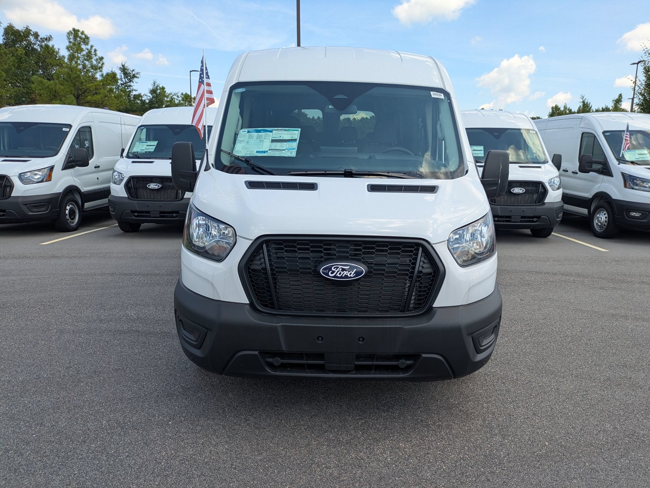 2026 Ford Transit Passenger Wagon XL