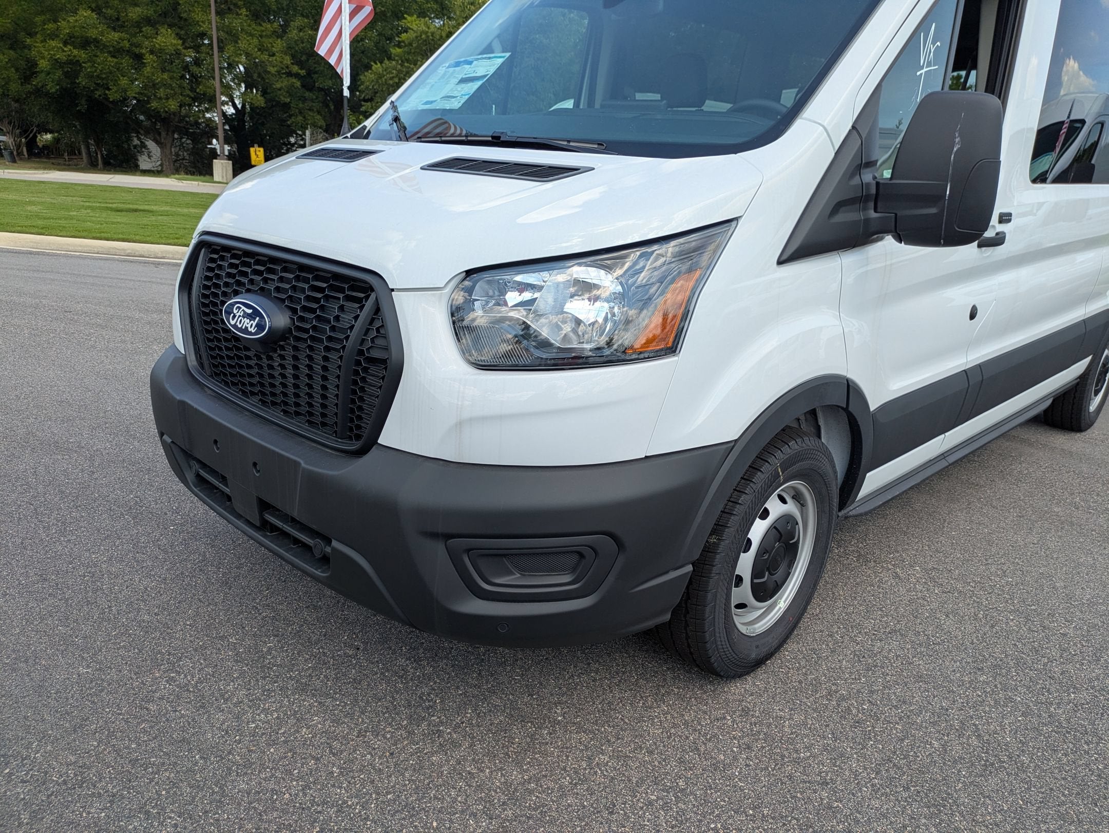 2026 Ford Transit Passenger Wagon XL