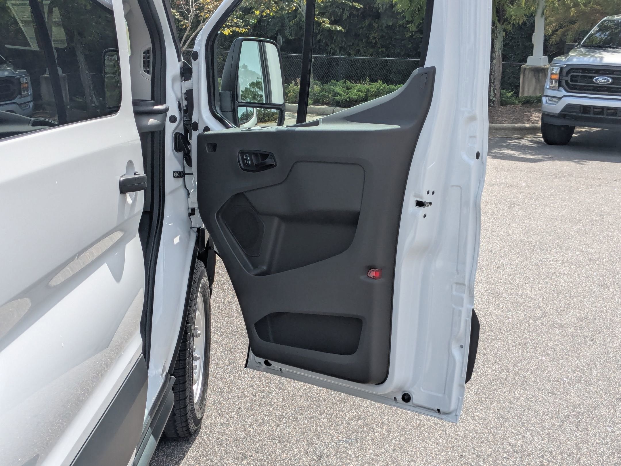 2025 Ford Transit Passenger Wagon XL