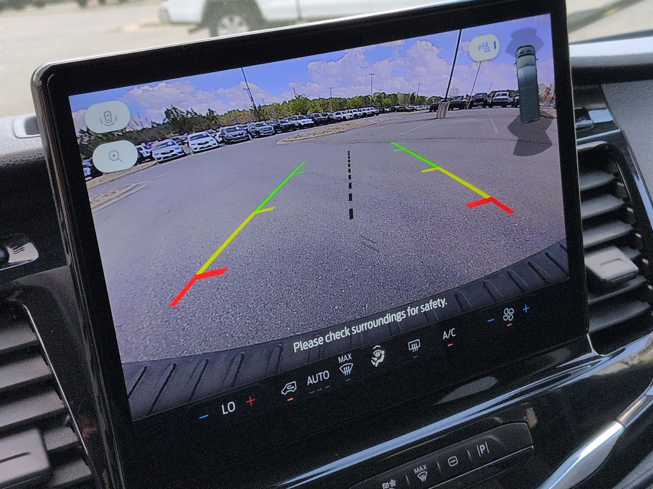 2024 Ford Transit Passenger Wagon XLT