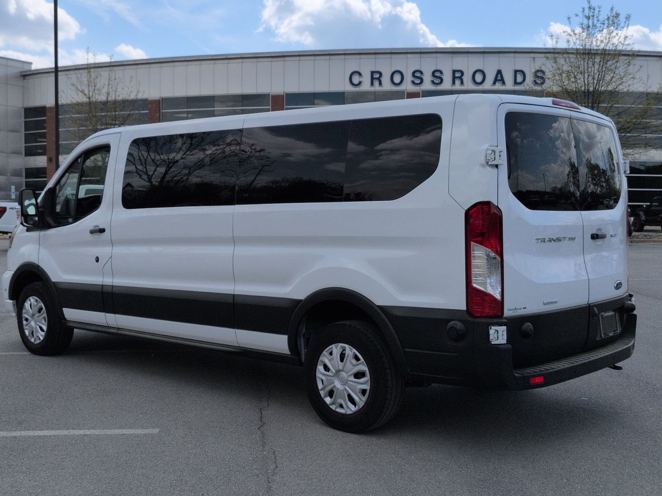 2024 Ford Transit Passenger Wagon XLT