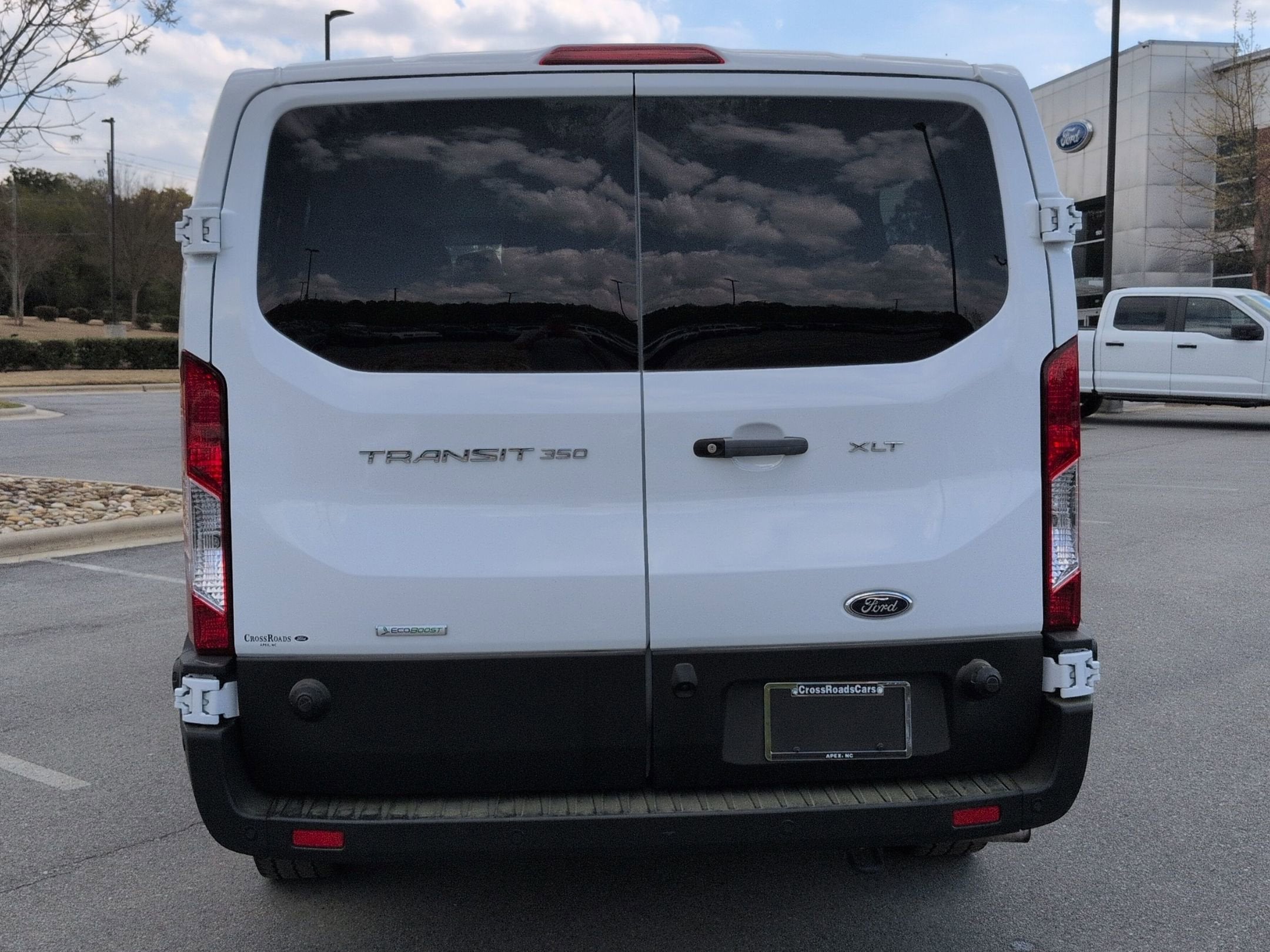 2024 Ford Transit Passenger Wagon XLT