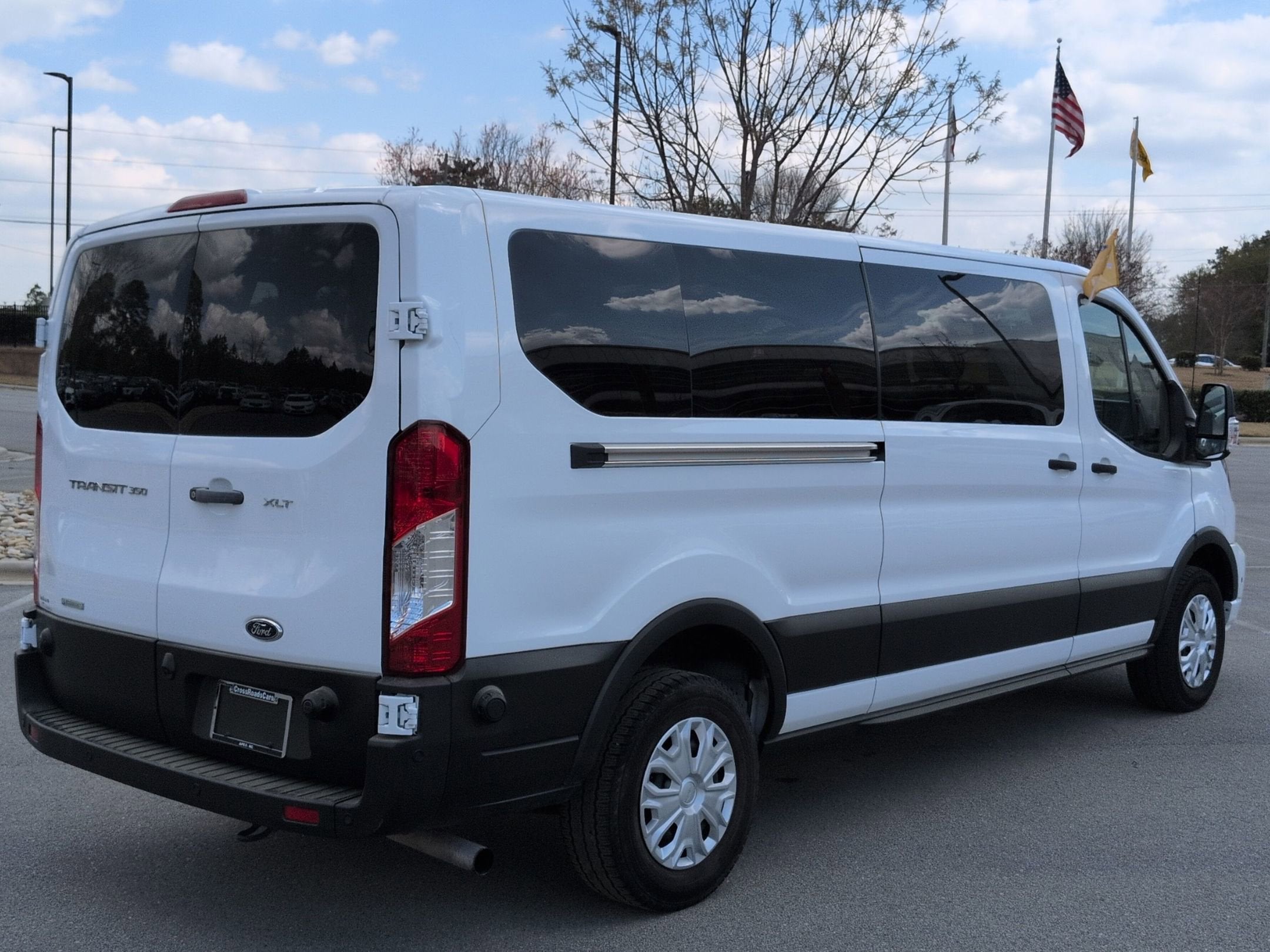 2024 Ford Transit Passenger Wagon XLT