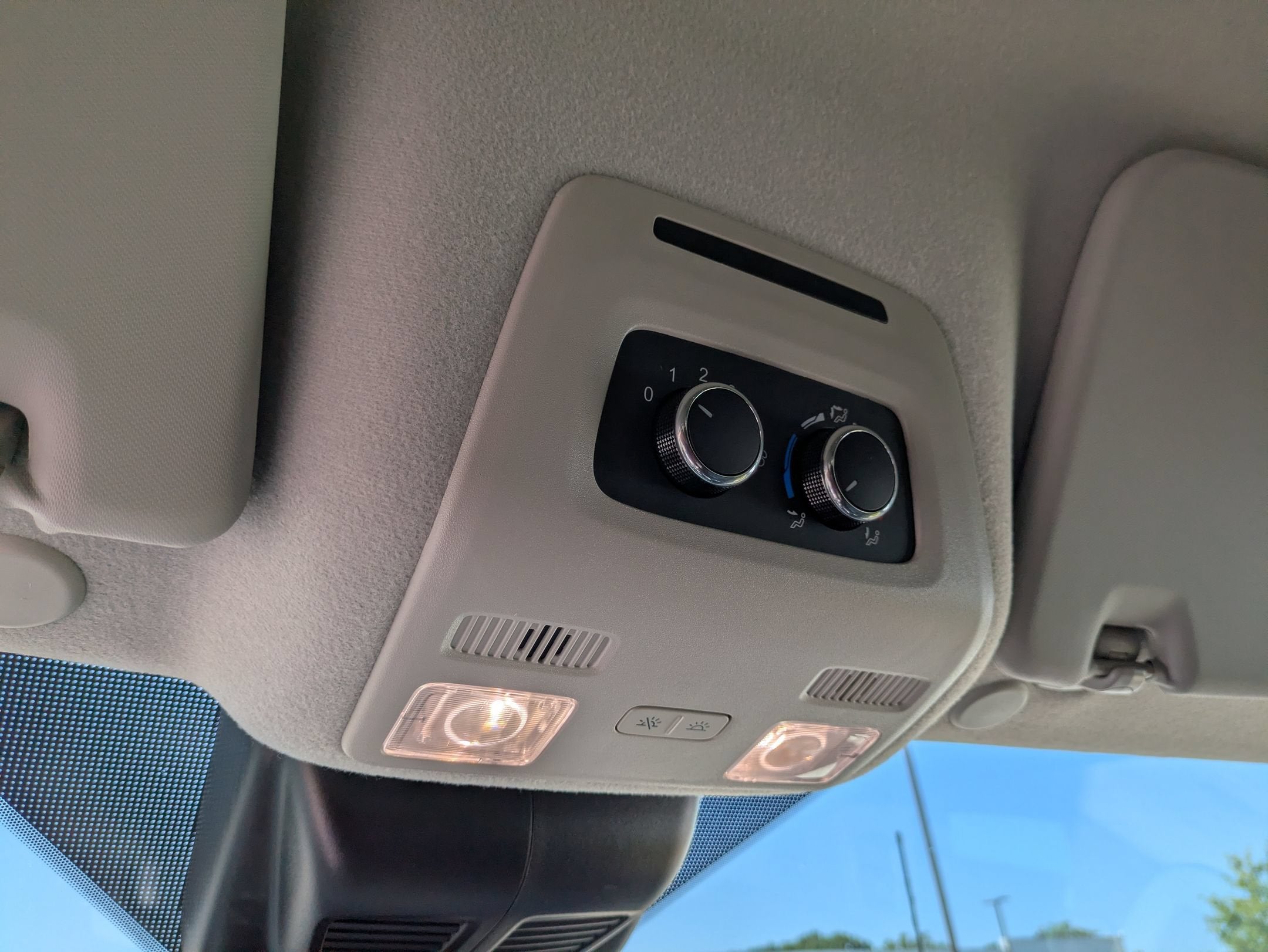2026 Ford Transit Passenger Wagon XLT