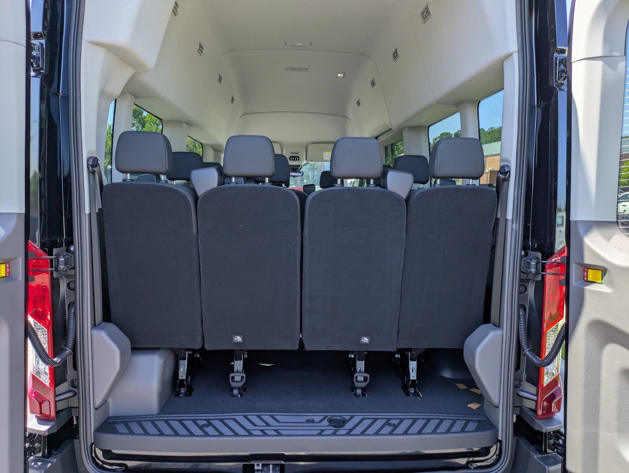 2026 Ford Transit Passenger Wagon XLT