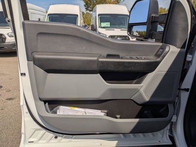 2025 Ford Super Duty F-550 DRW XL