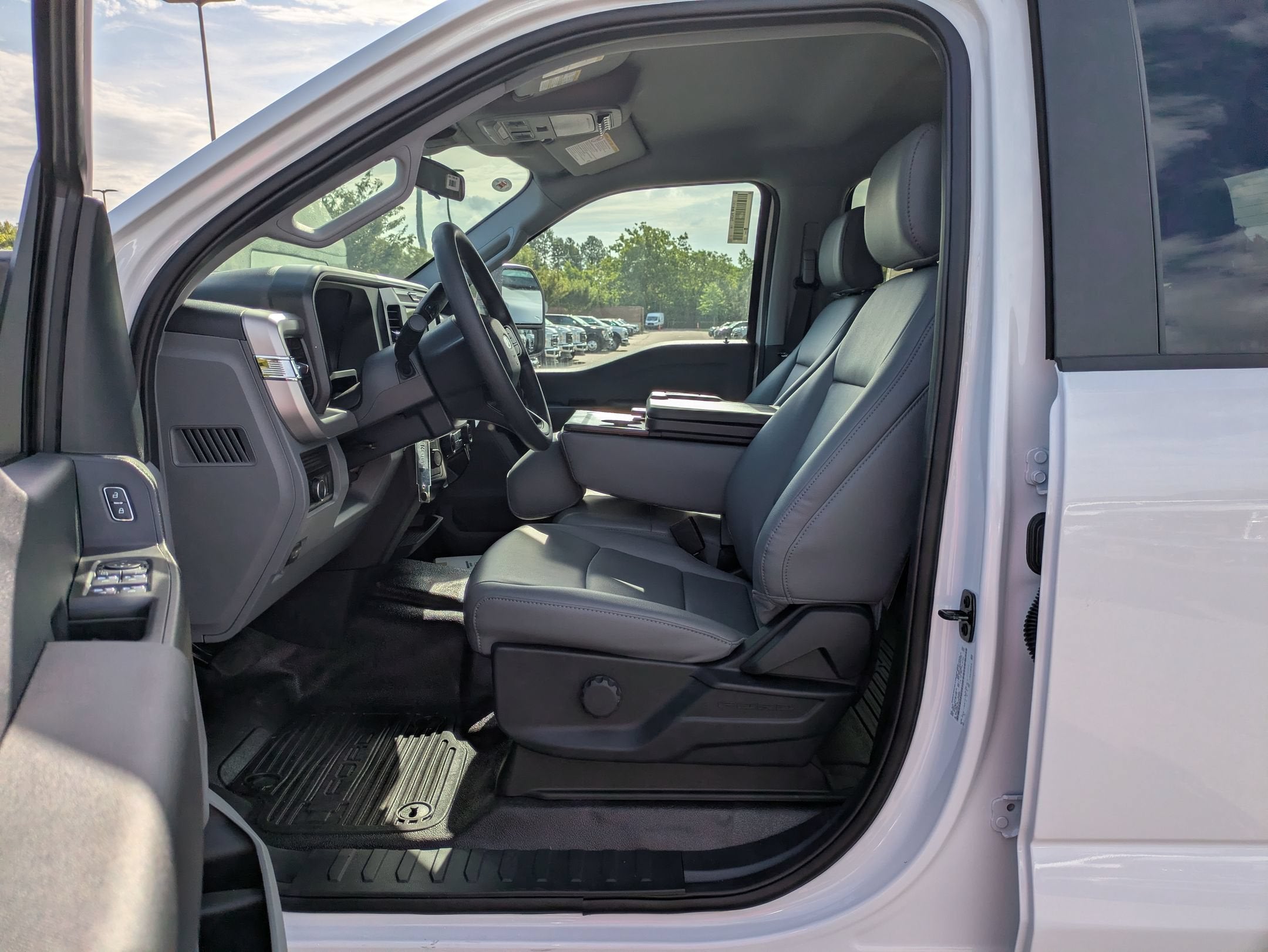 2026 Ford Super Duty F-550 DRW XL