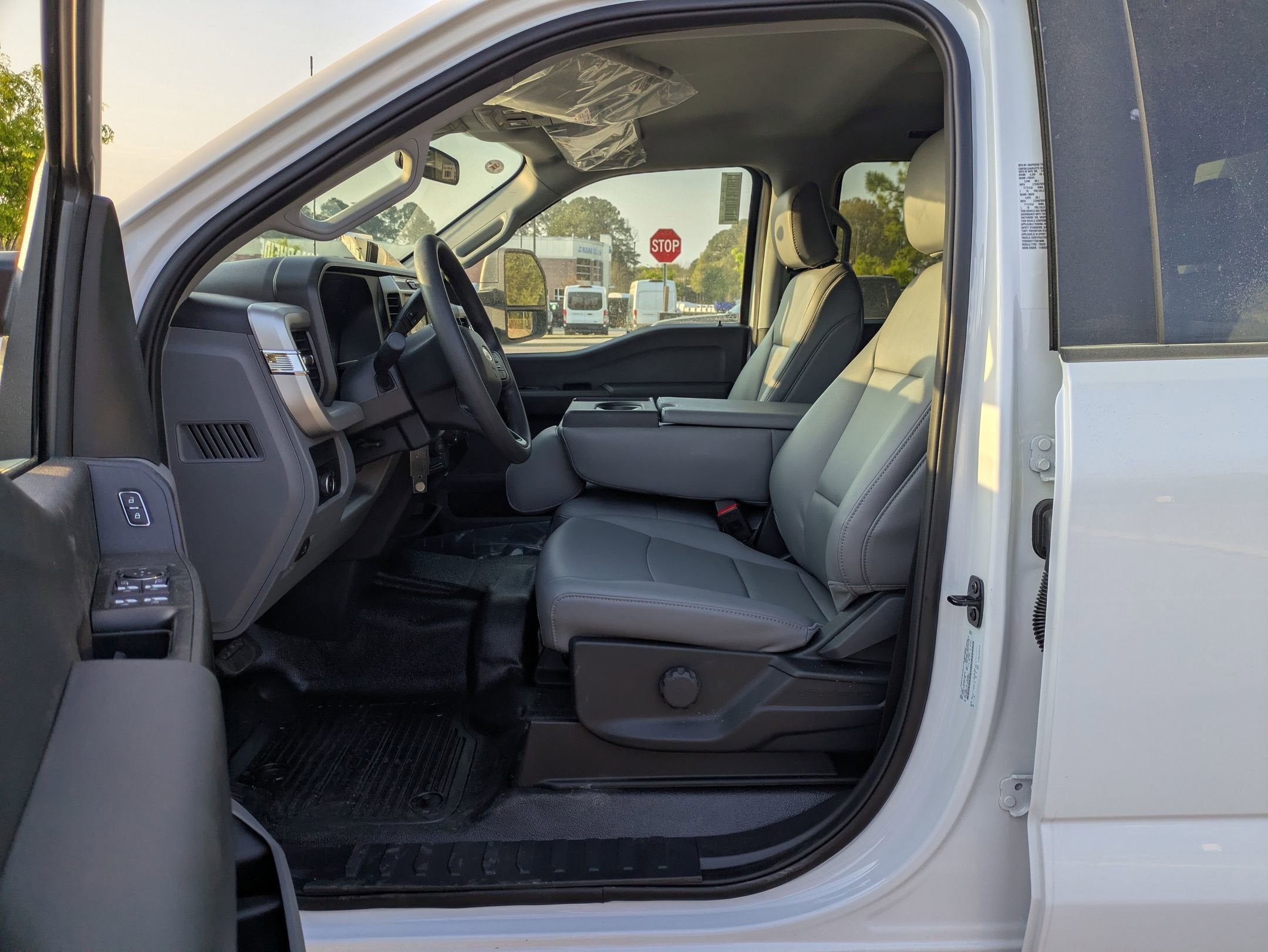 2026 Ford Super Duty F-350 DRW XL