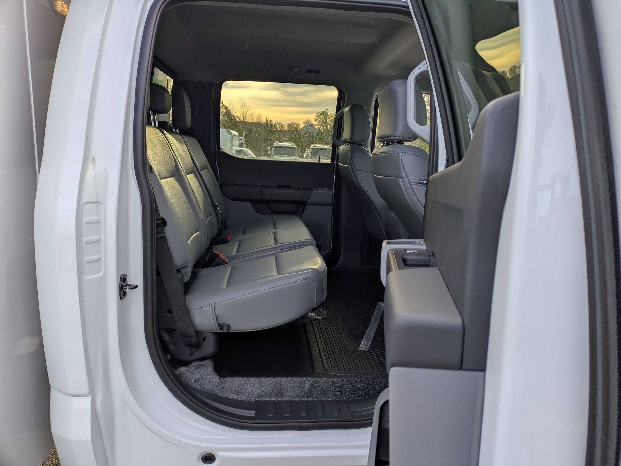 2026 Ford Super Duty F-350 DRW XL