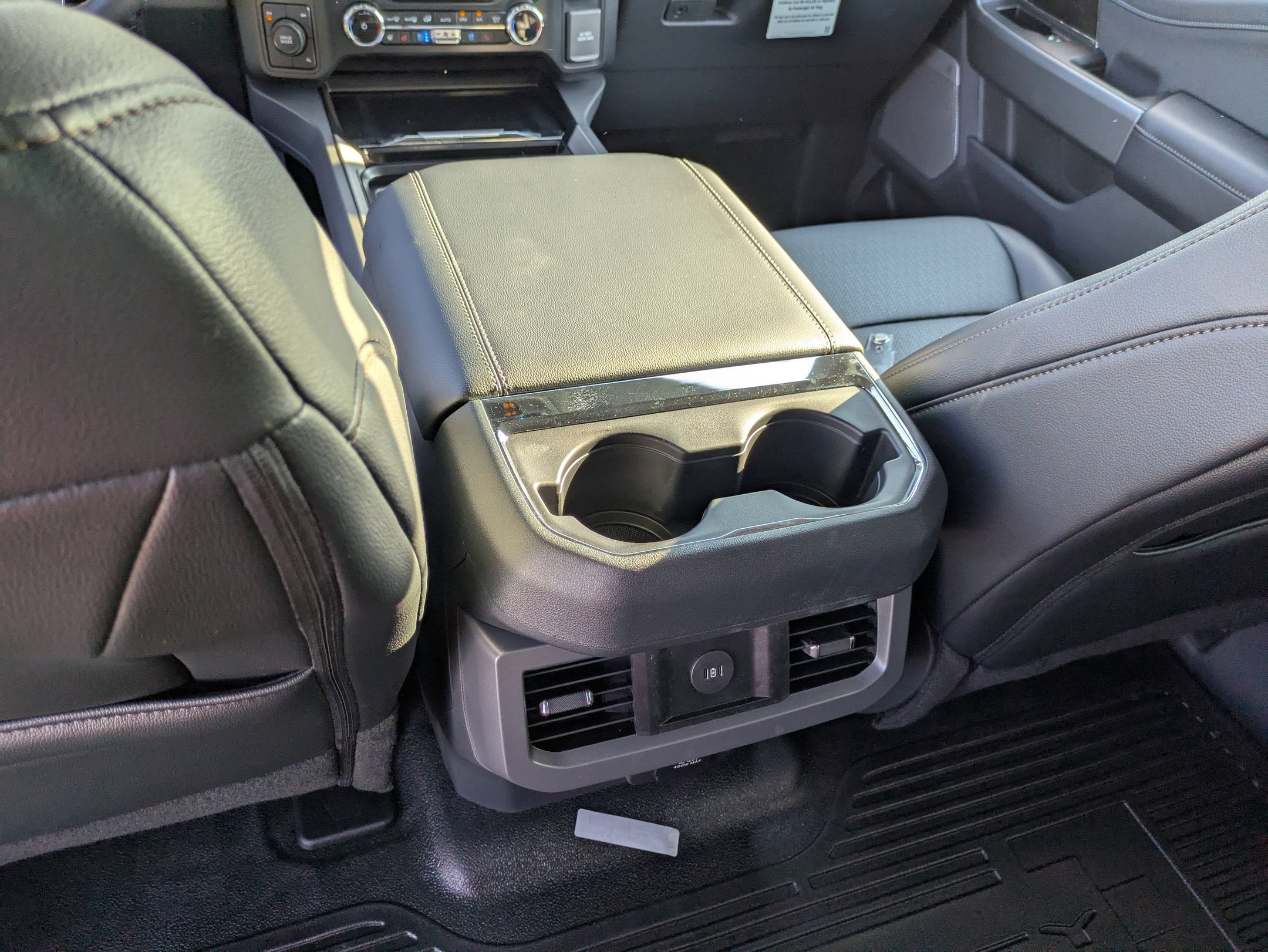 2026 Ford Super Duty F-450 DRW LARIAT