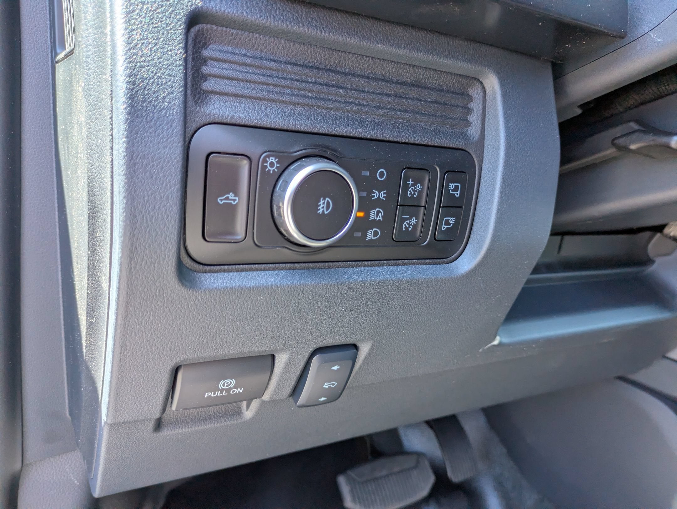 2026 Ford Super Duty F-450 DRW LARIAT