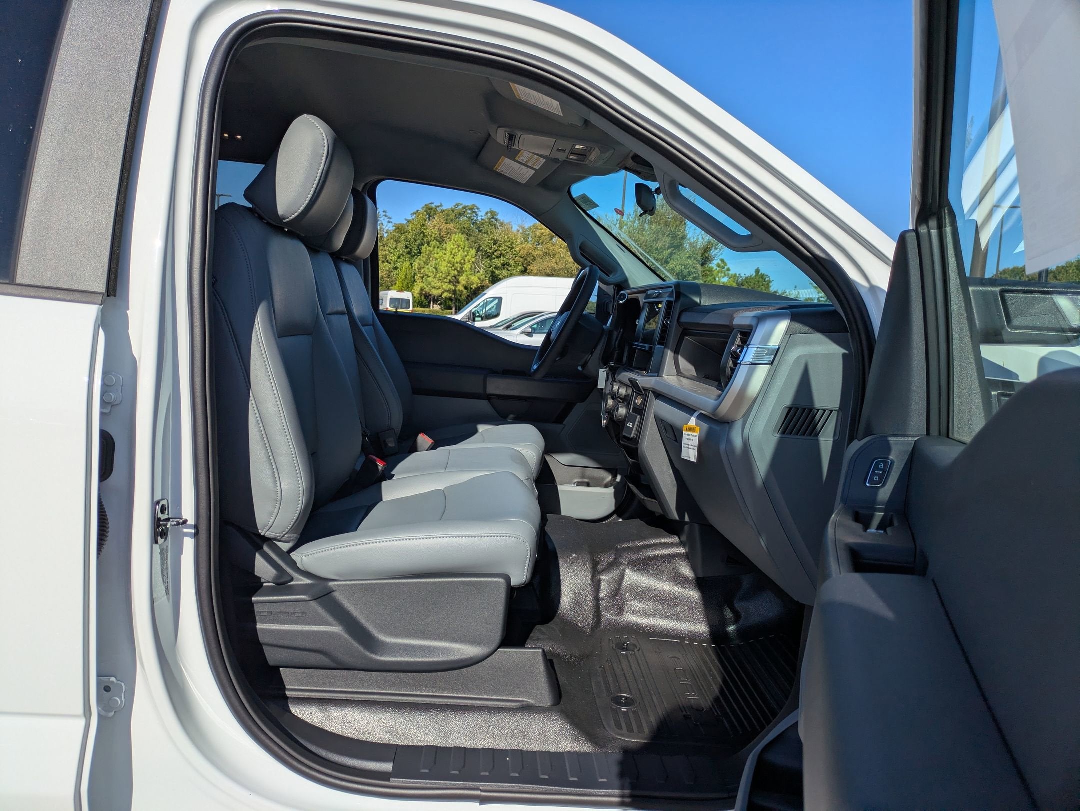 2025 Ford Super Duty F-450 DRW XL