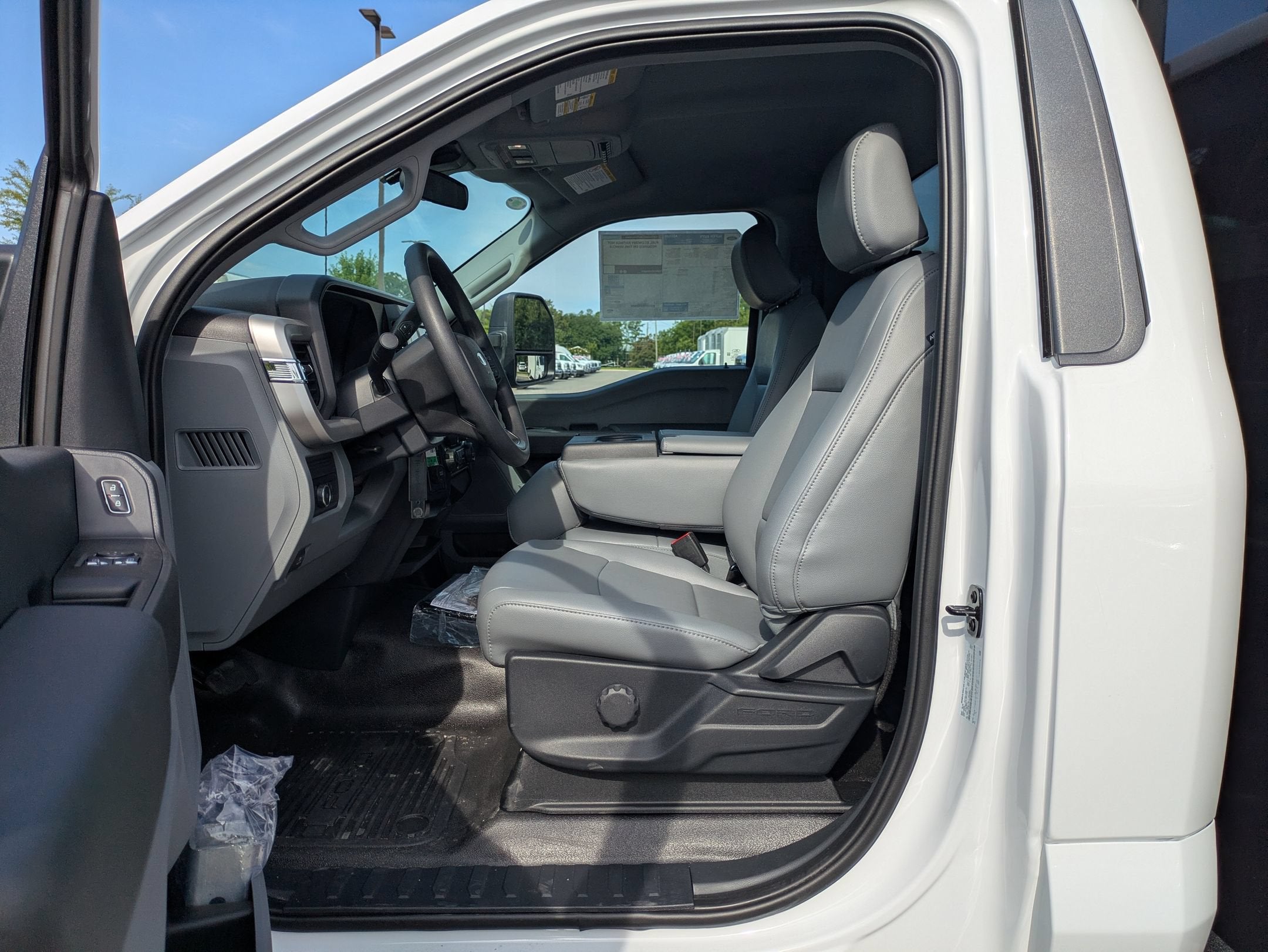 2026 Ford Super Duty F-550 DRW XL