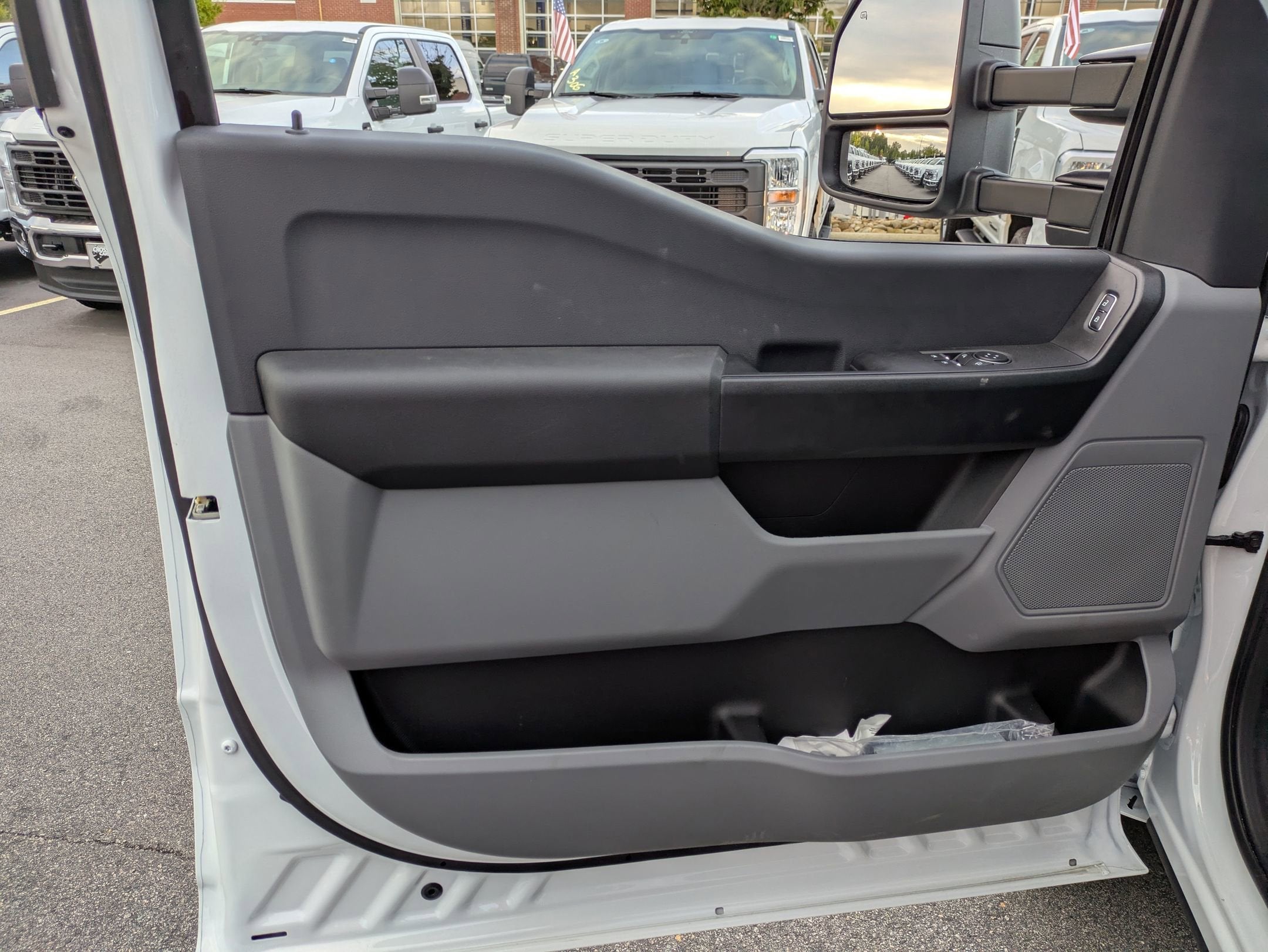 2026 Ford Super Duty F-350 DRW XL