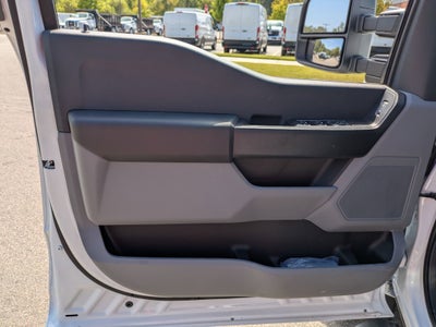 2025 Ford Super Duty F-550 DRW XL