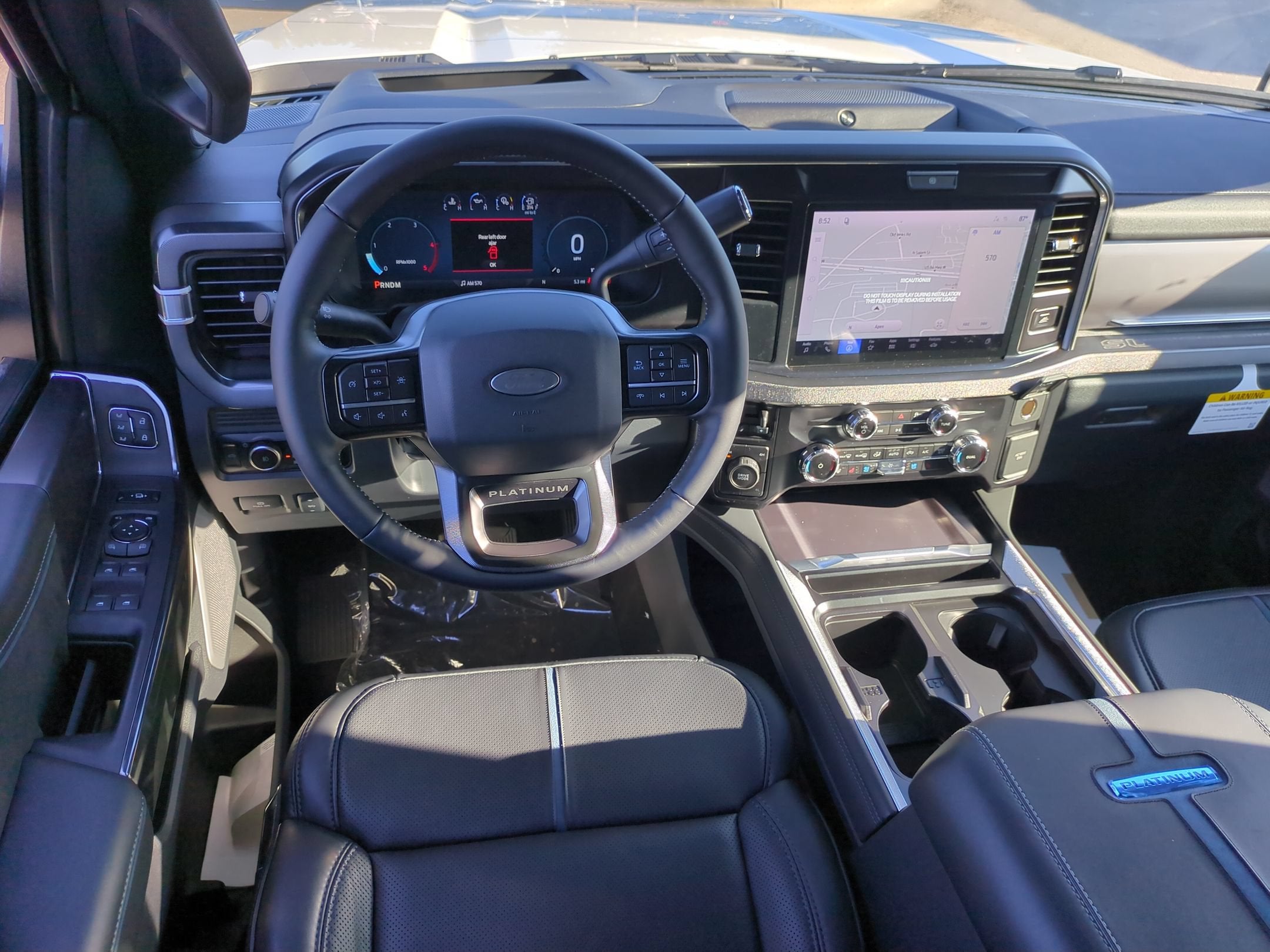 2027 Ford Super Duty F-550 DRW Platinum