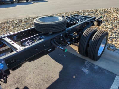 2027 Ford Super Duty F-550 DRW Platinum