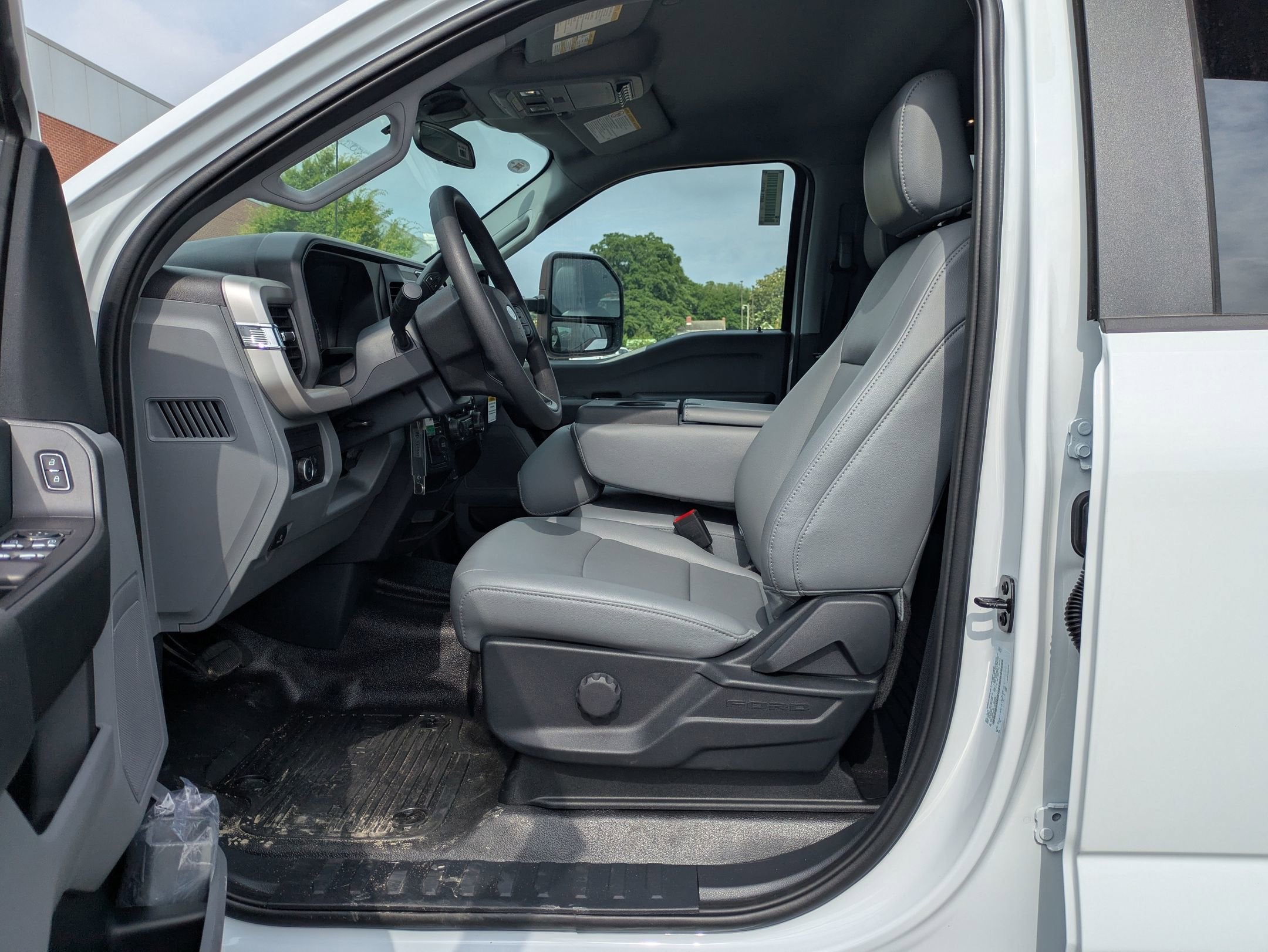 2026 Ford Super Duty F-550 DRW XL