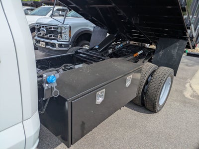 2026 Ford Super Duty F-550 DRW XL