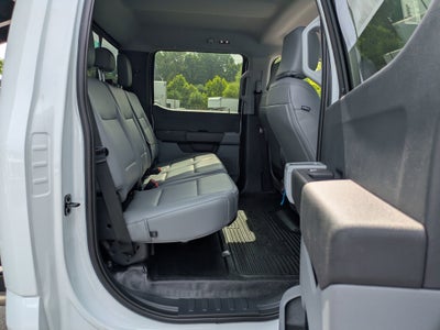 2026 Ford Super Duty F-550 DRW XL