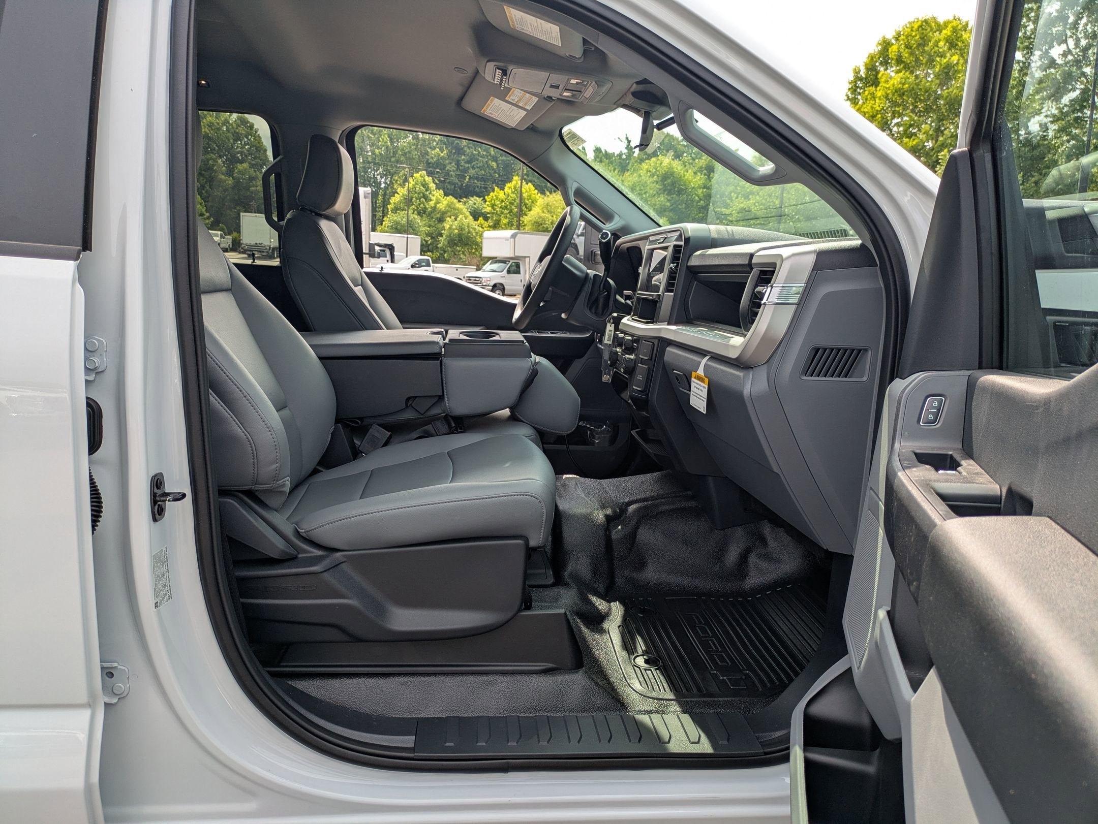 2026 Ford Super Duty F-550 DRW XL