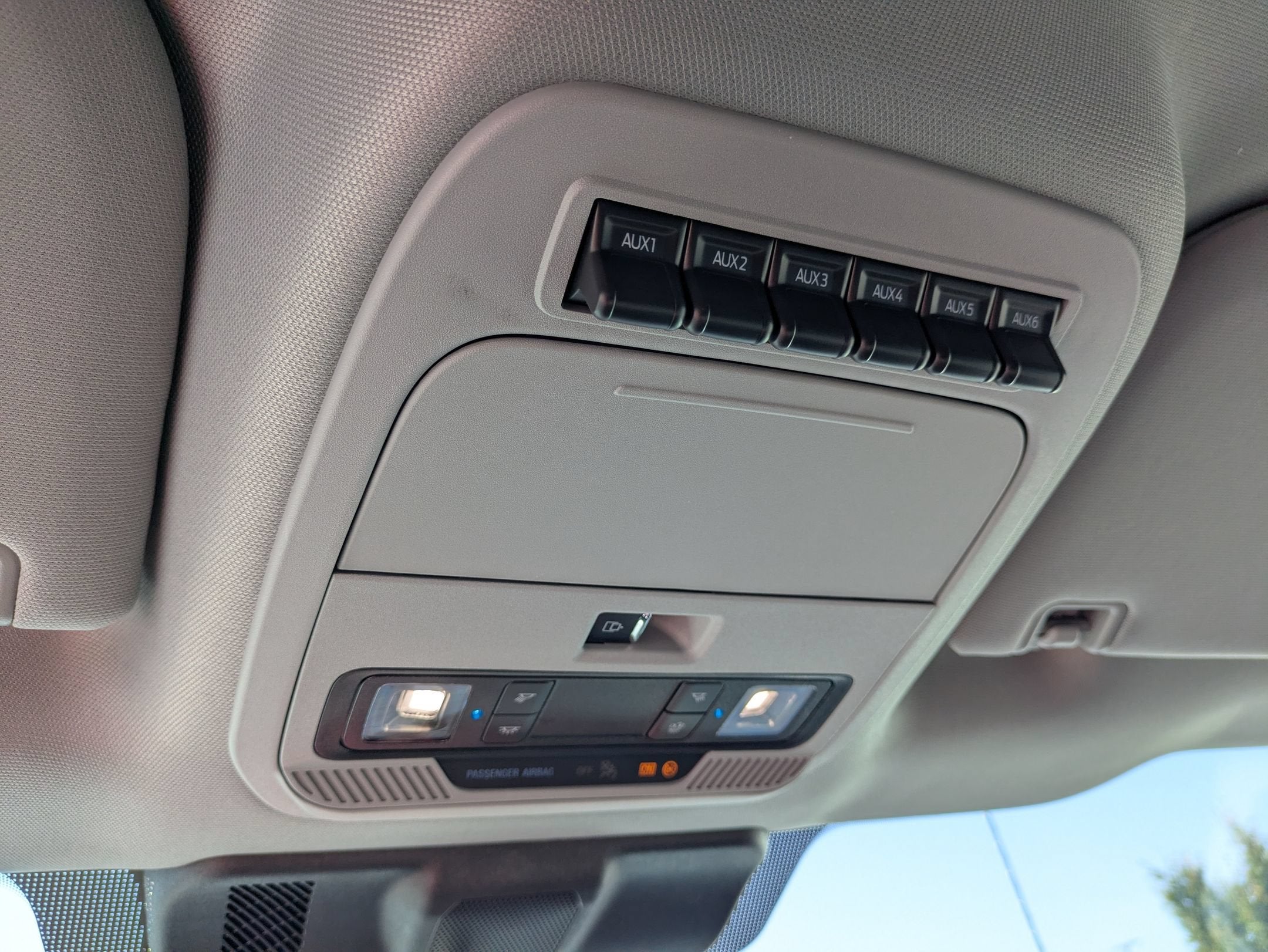 2027 Ford Super Duty F-550 DRW XL
