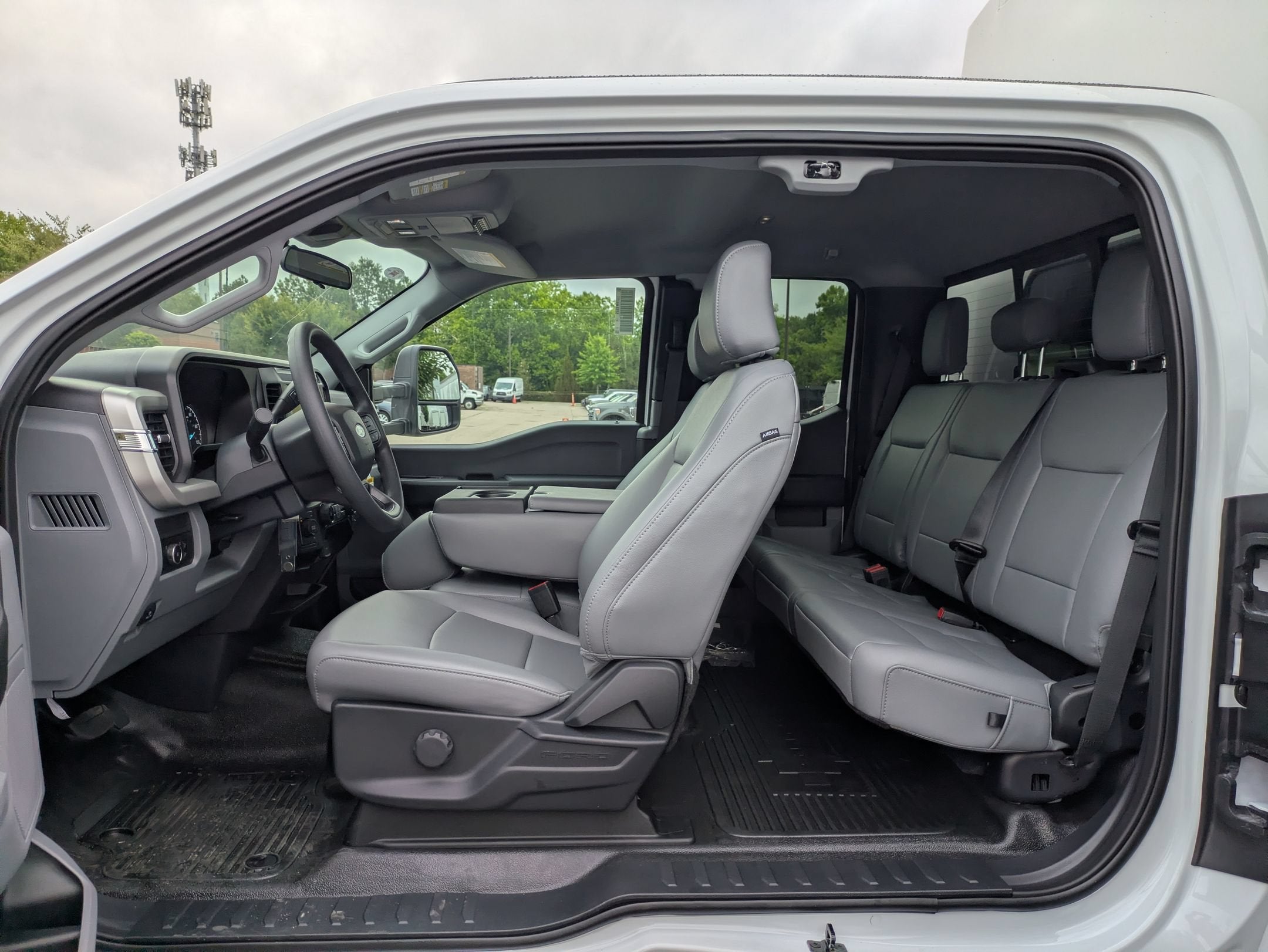 2026 Ford Super Duty F-550 DRW XL