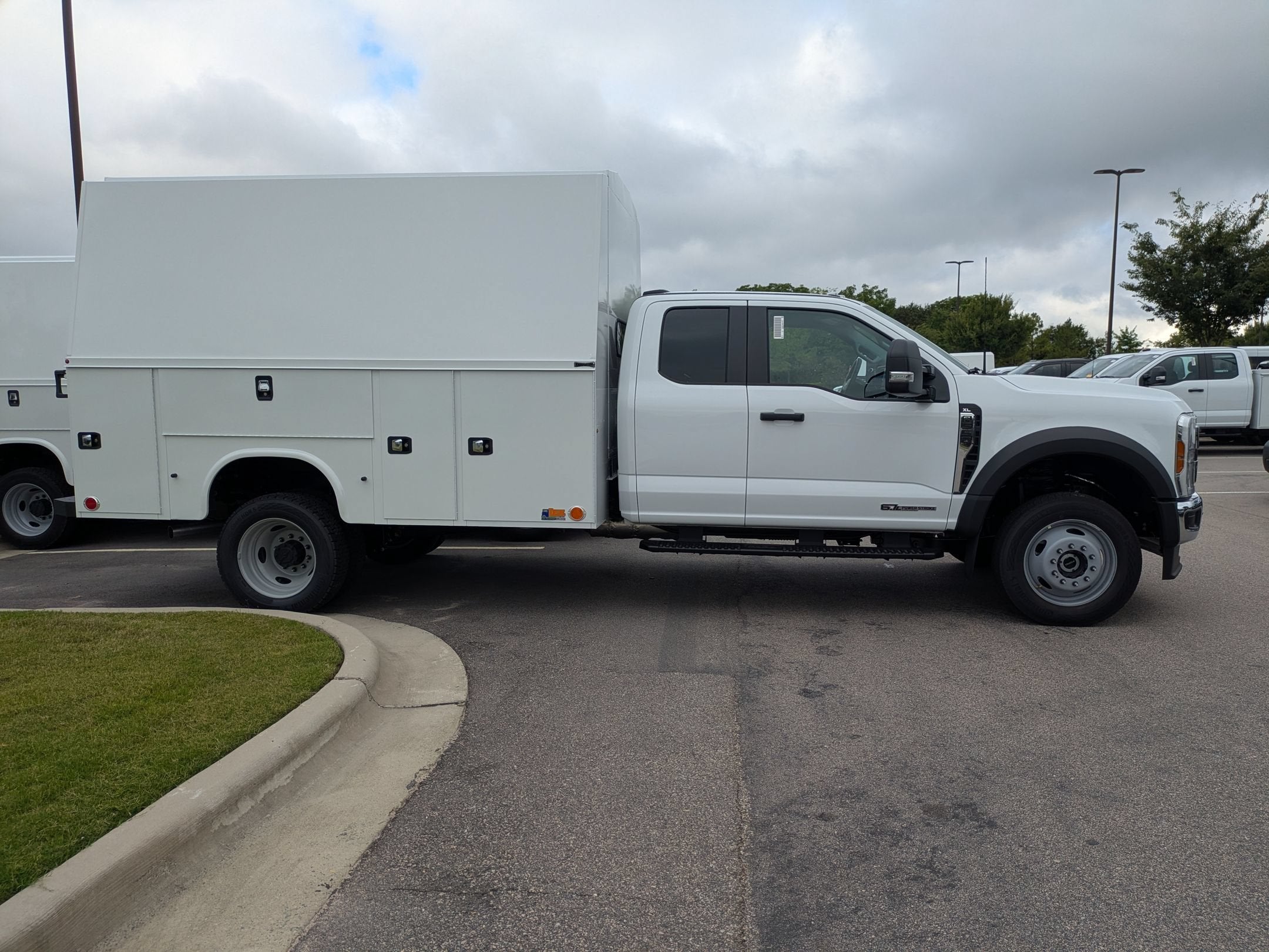 2026 Ford Super Duty F-550 DRW XL