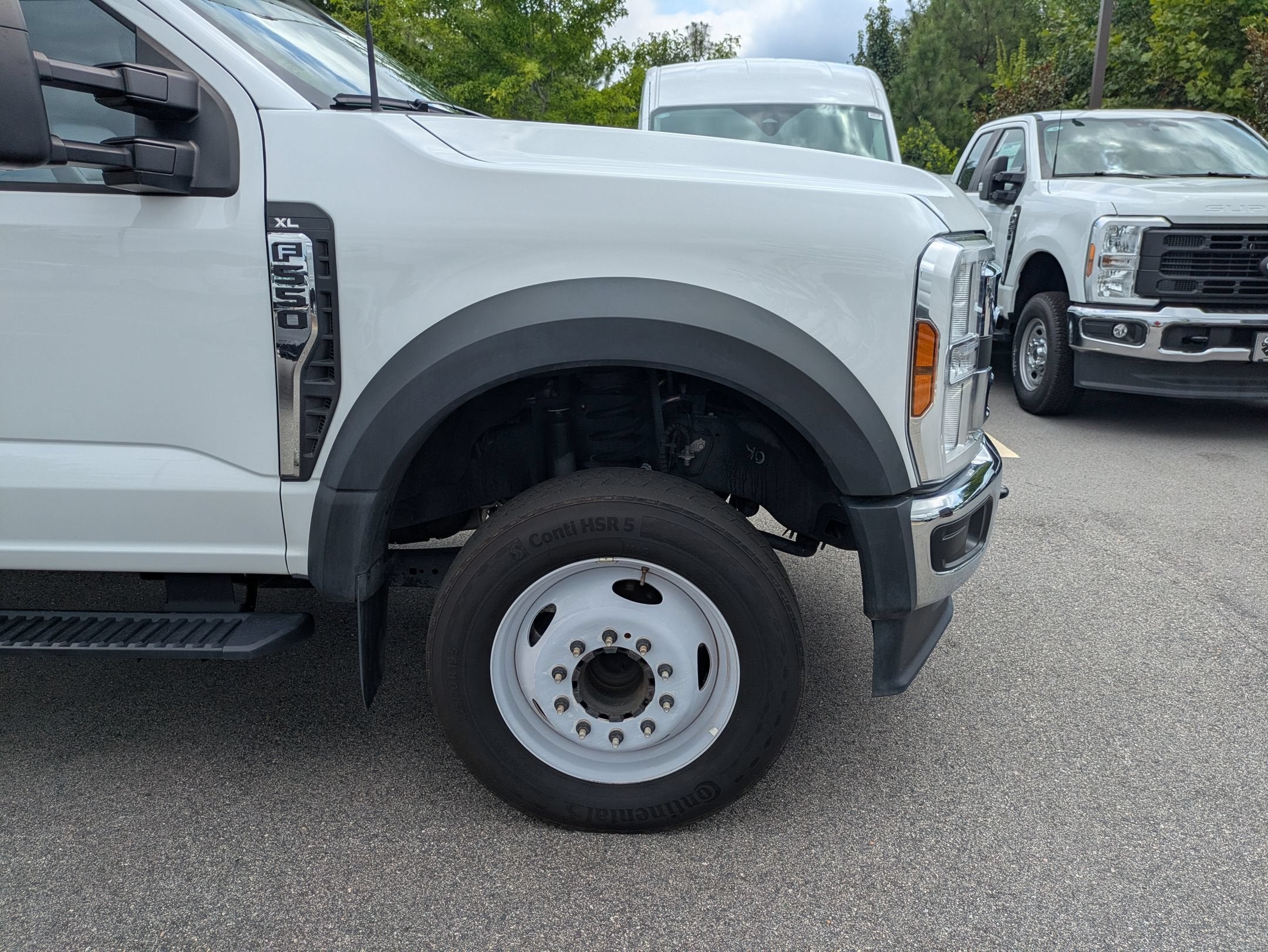 2024 Ford Super Duty F-550 DRW XL