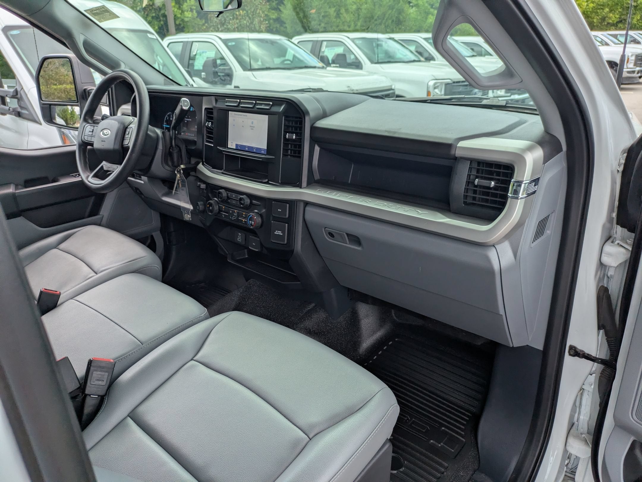 2024 Ford Super Duty F-550 DRW XL