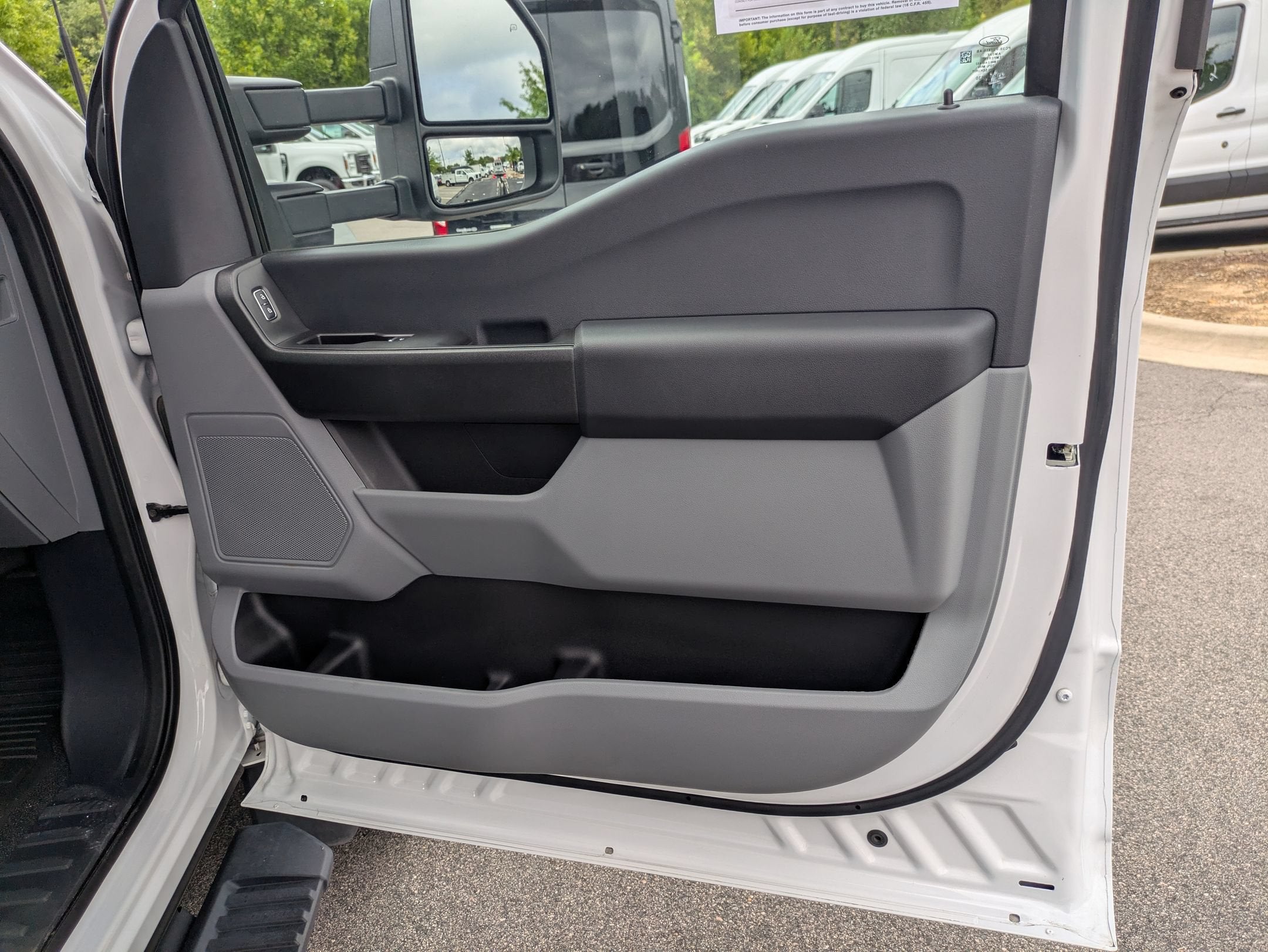 2024 Ford Super Duty F-550 DRW XL