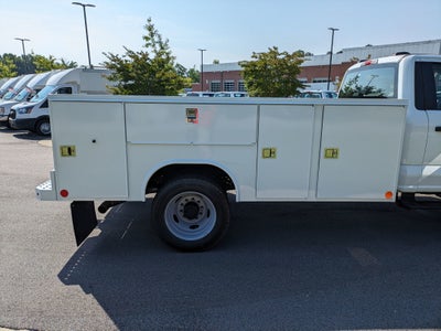 2025 Ford Super Duty F-550 DRW XL