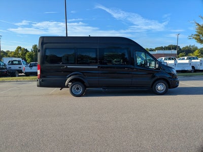 2027 Ford Transit Passenger Wagon XLT