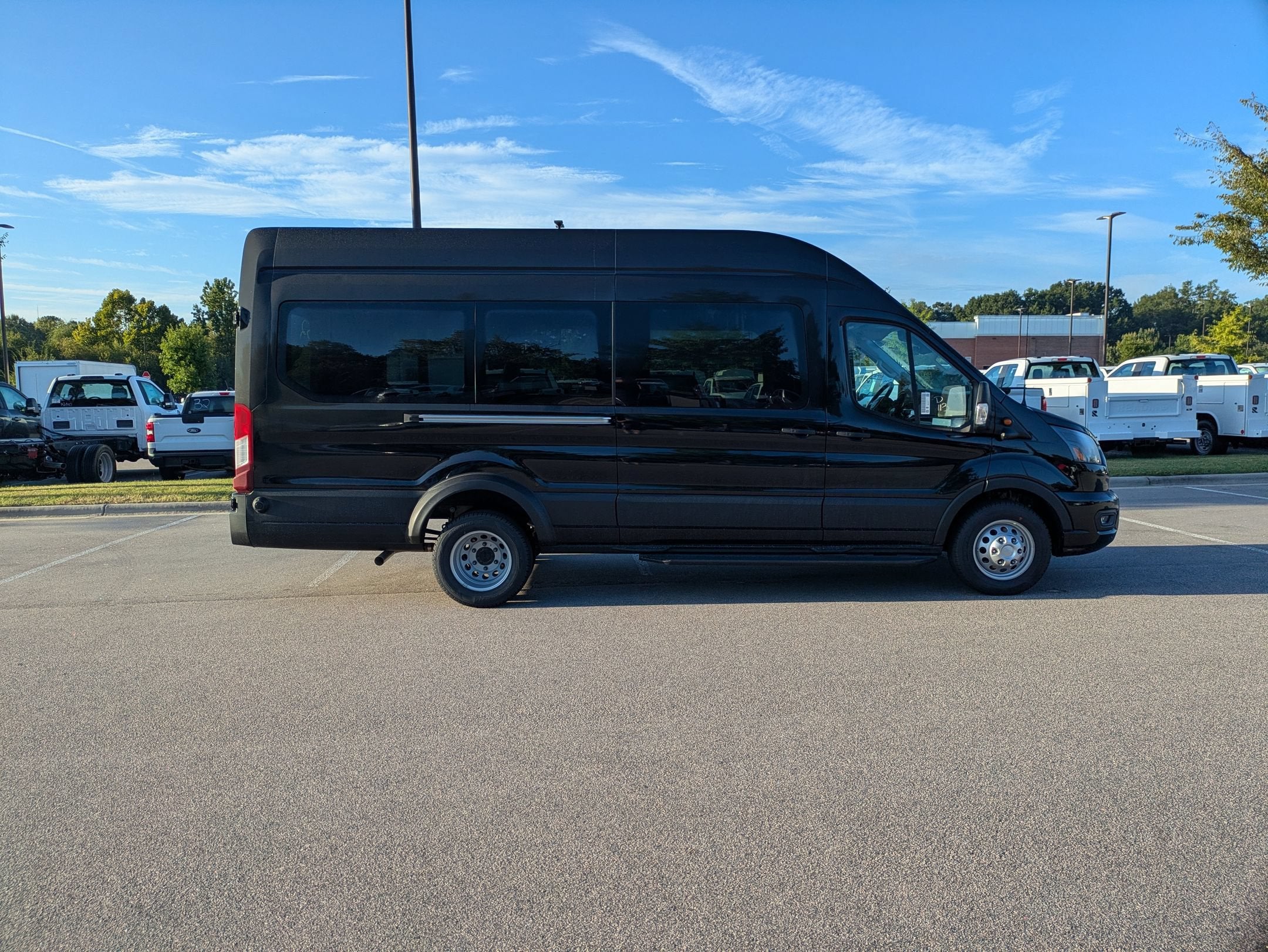 2027 Ford Transit Passenger Wagon XLT