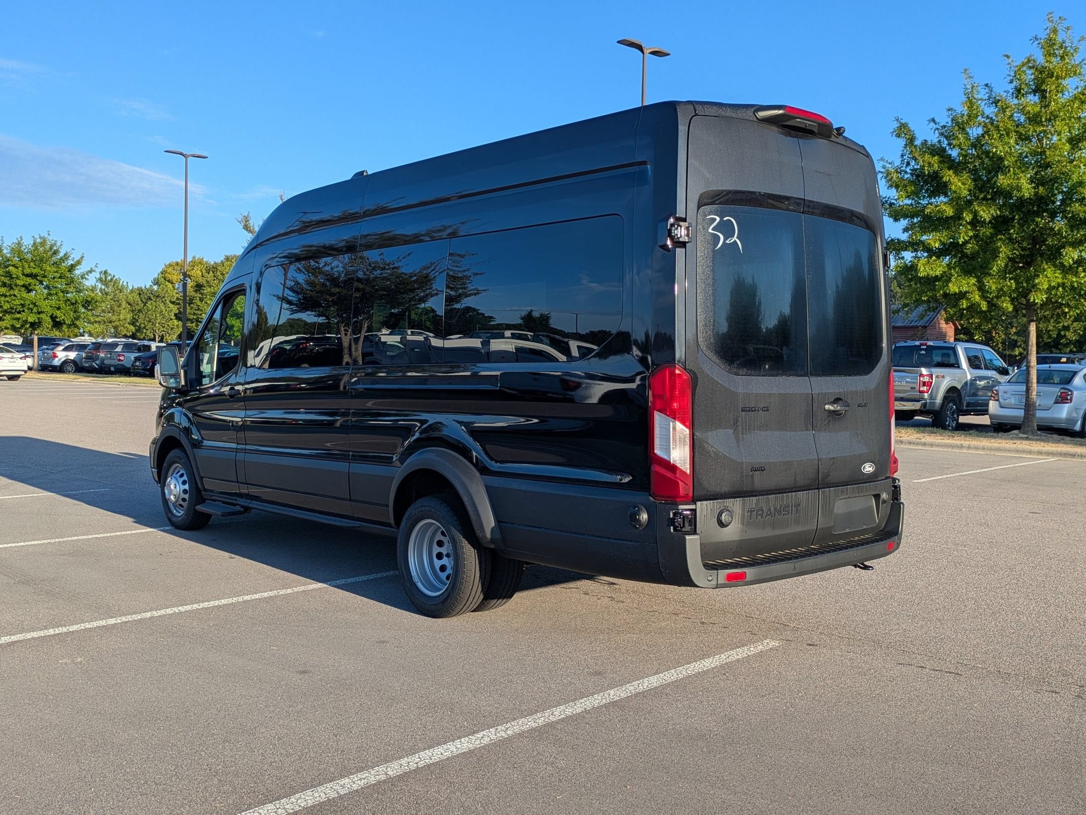 2027 Ford Transit Passenger Wagon XLT